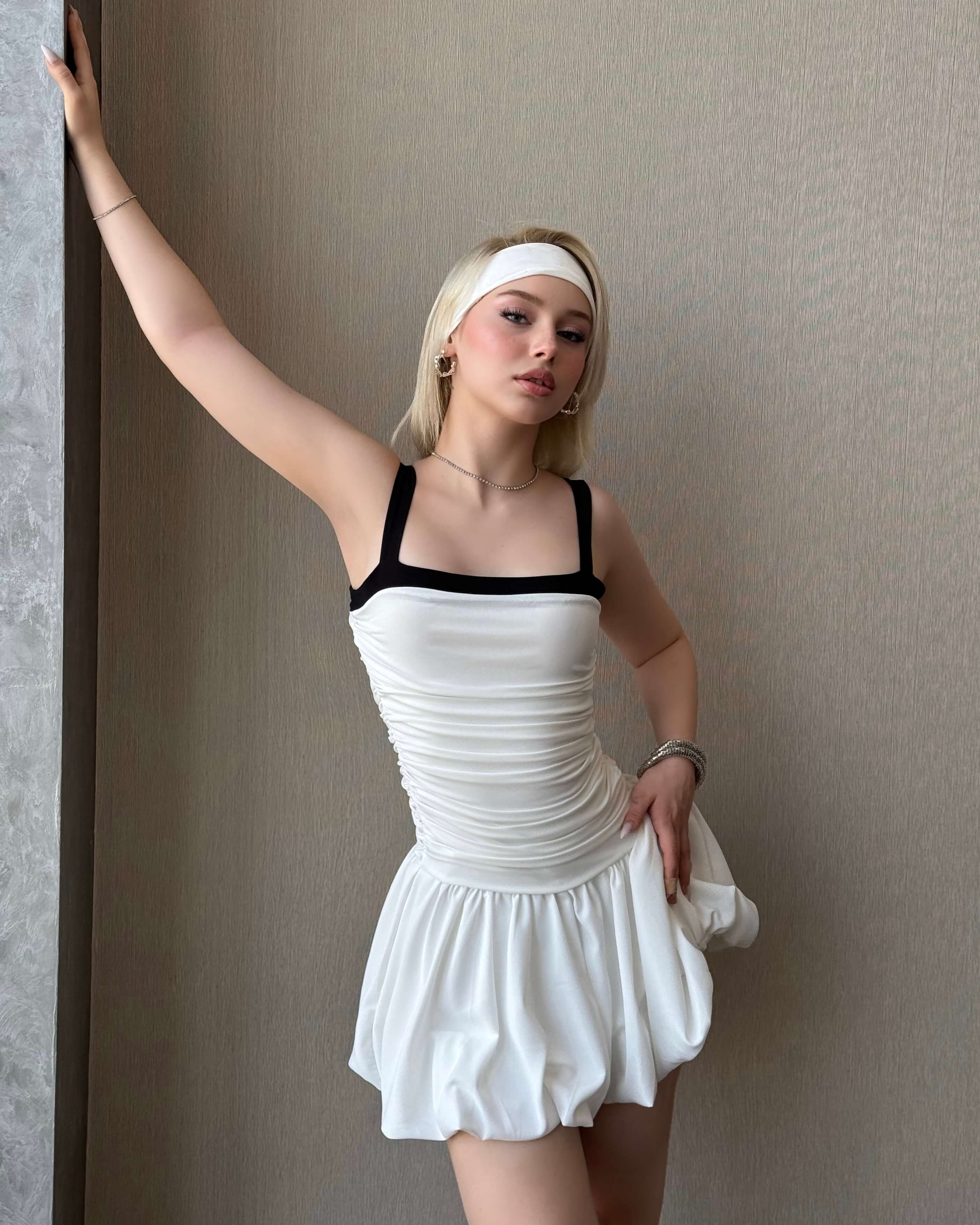 BIIA WHITE YAN BÜZGÜLÜ MİNİ ELBİSE