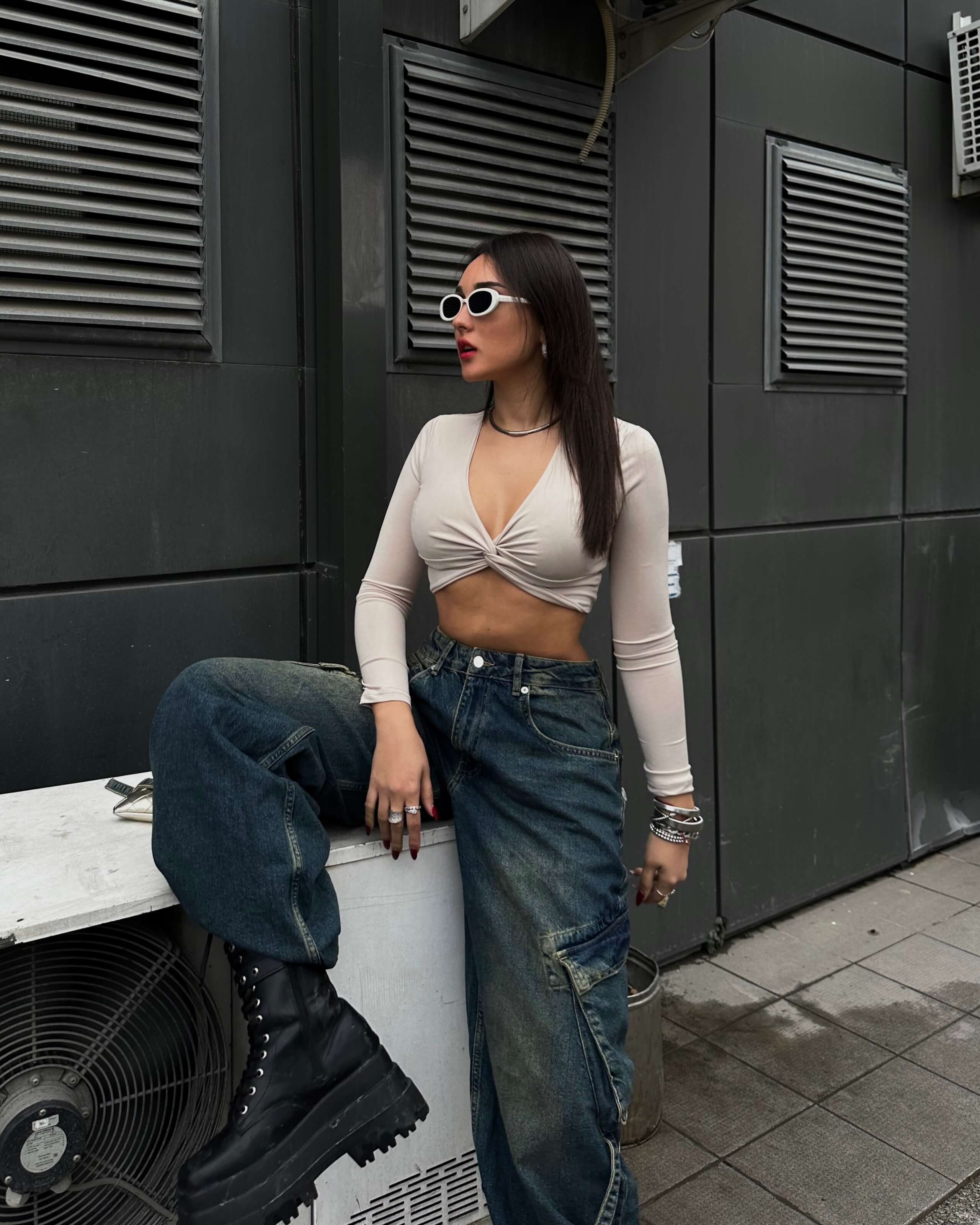 DORA BEIGE ÖNDEN BÜZGÜLÜ CROP