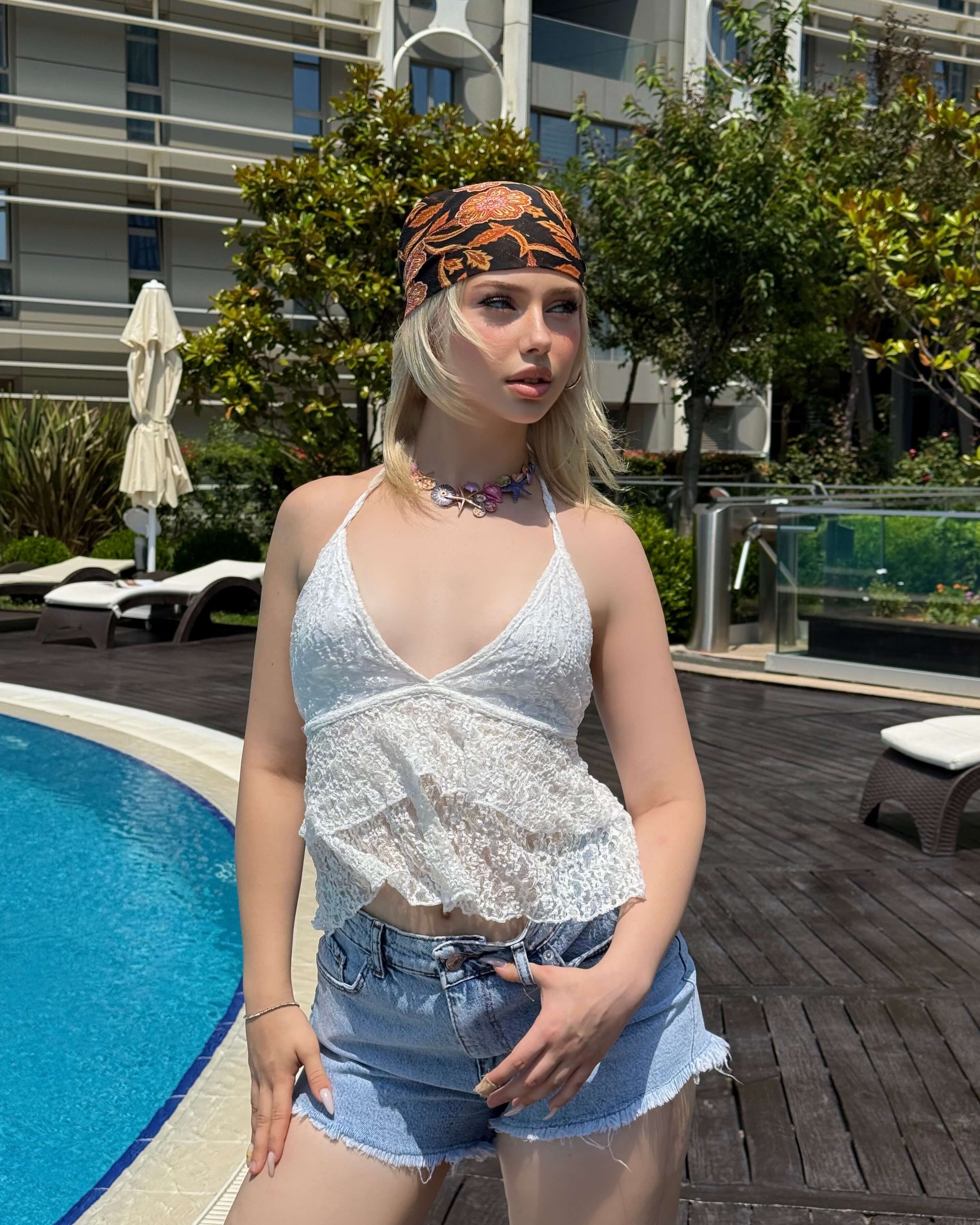 ALISSA WHITE DANTEL BAĞLAMALI CROP