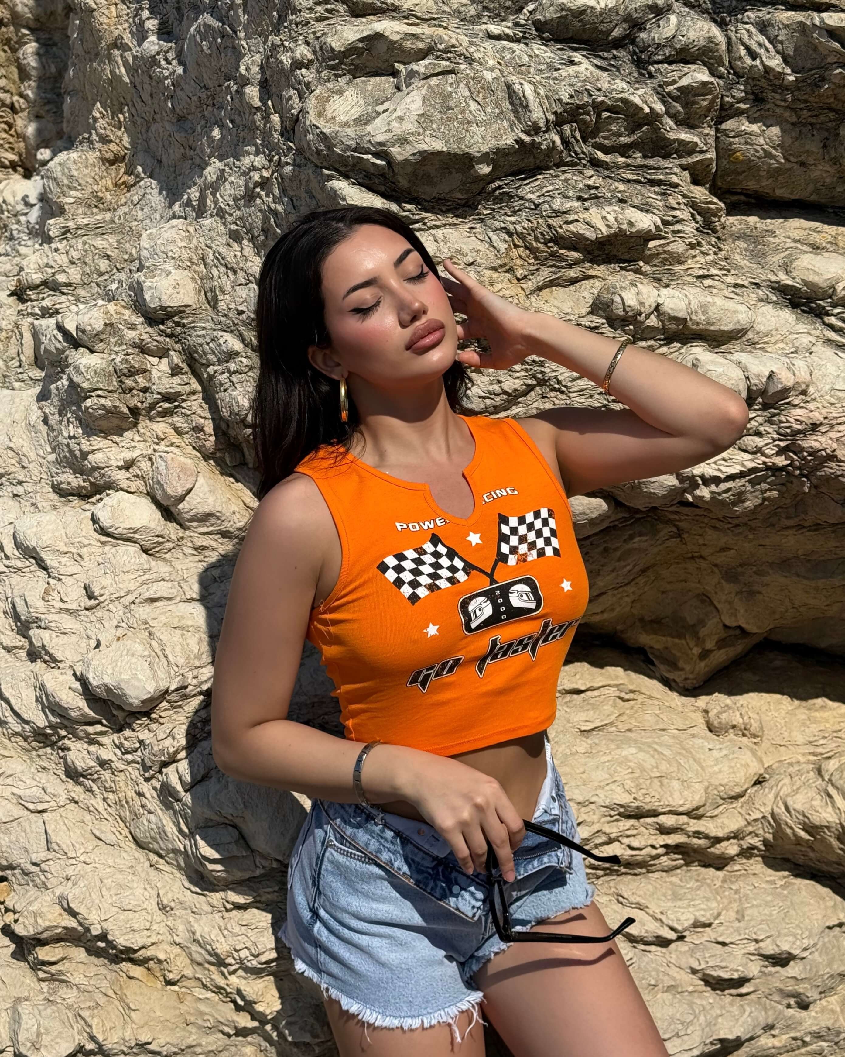 GO FASTER ORANGE CROP 