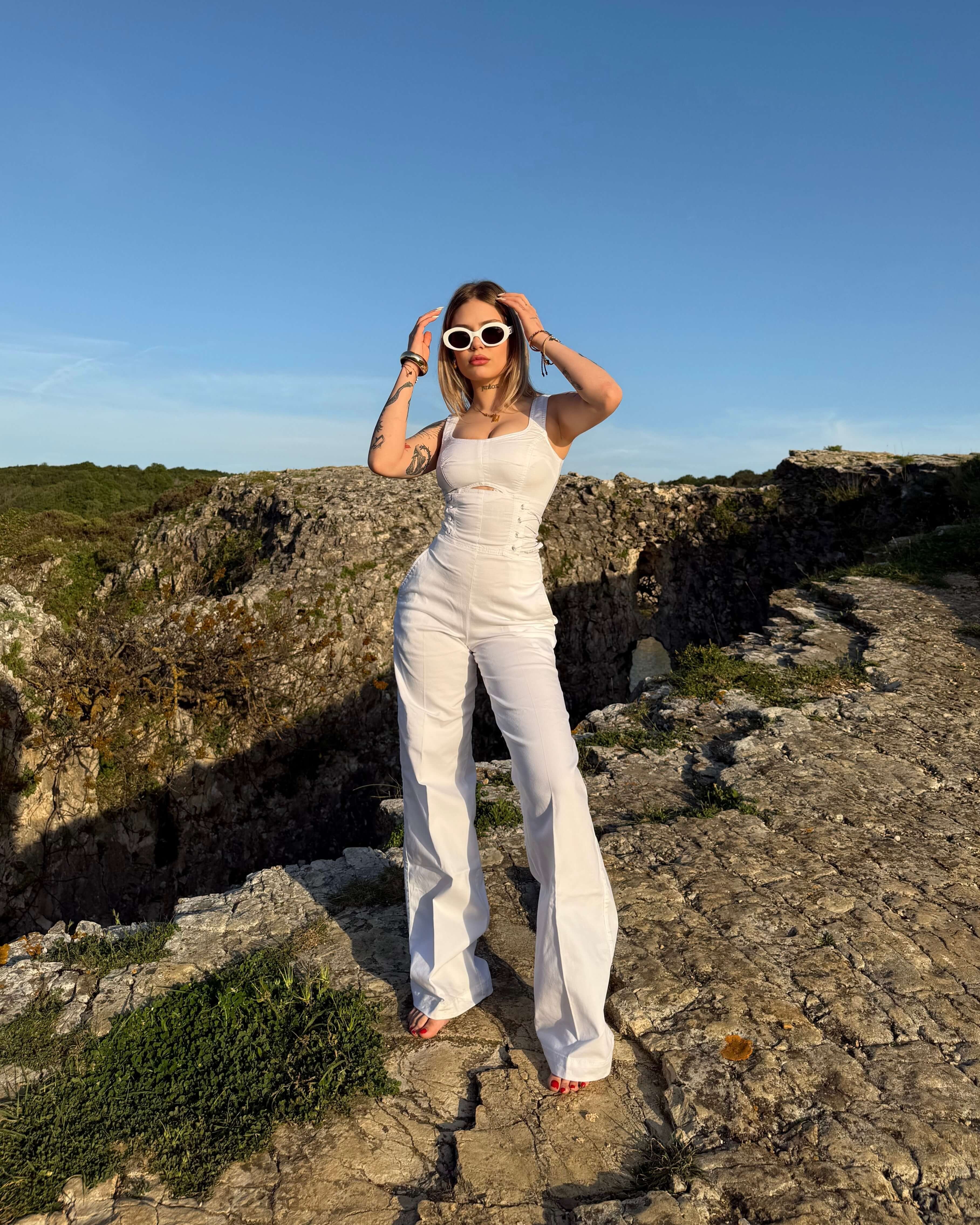 CLAVA WHITE YAN BAĞCIK DETAY TULUM