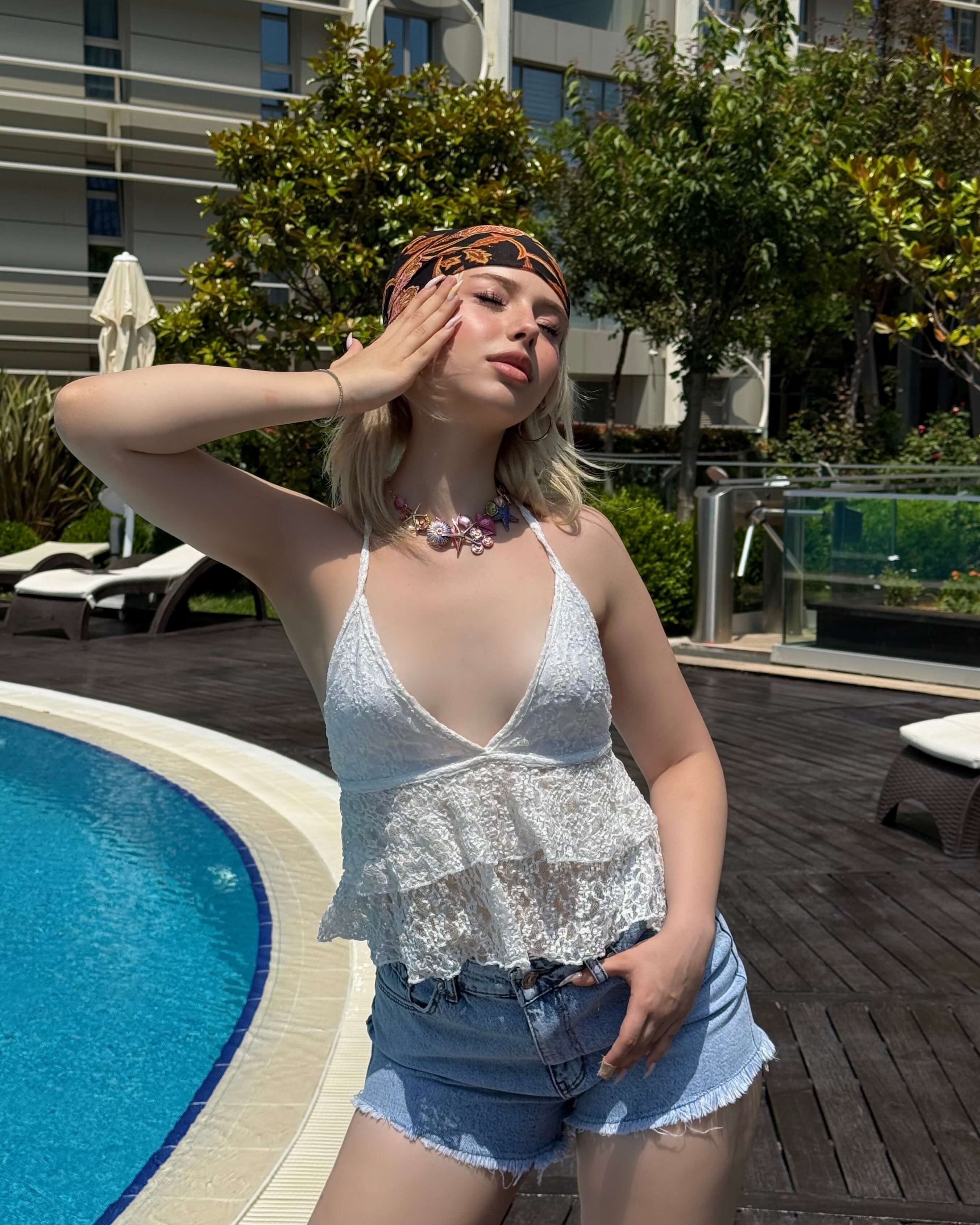ALISSA WHITE DANTEL BAĞLAMALI CROP