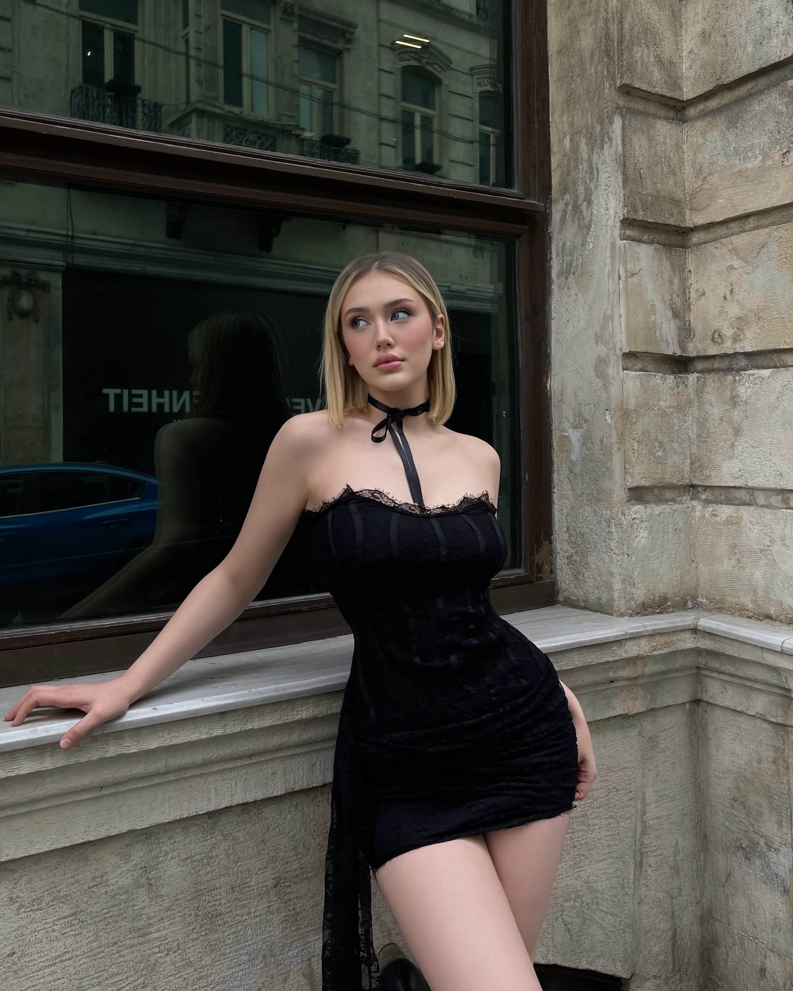 VELOUR BLACK DANTEL STRAPLEZ ELBİSE