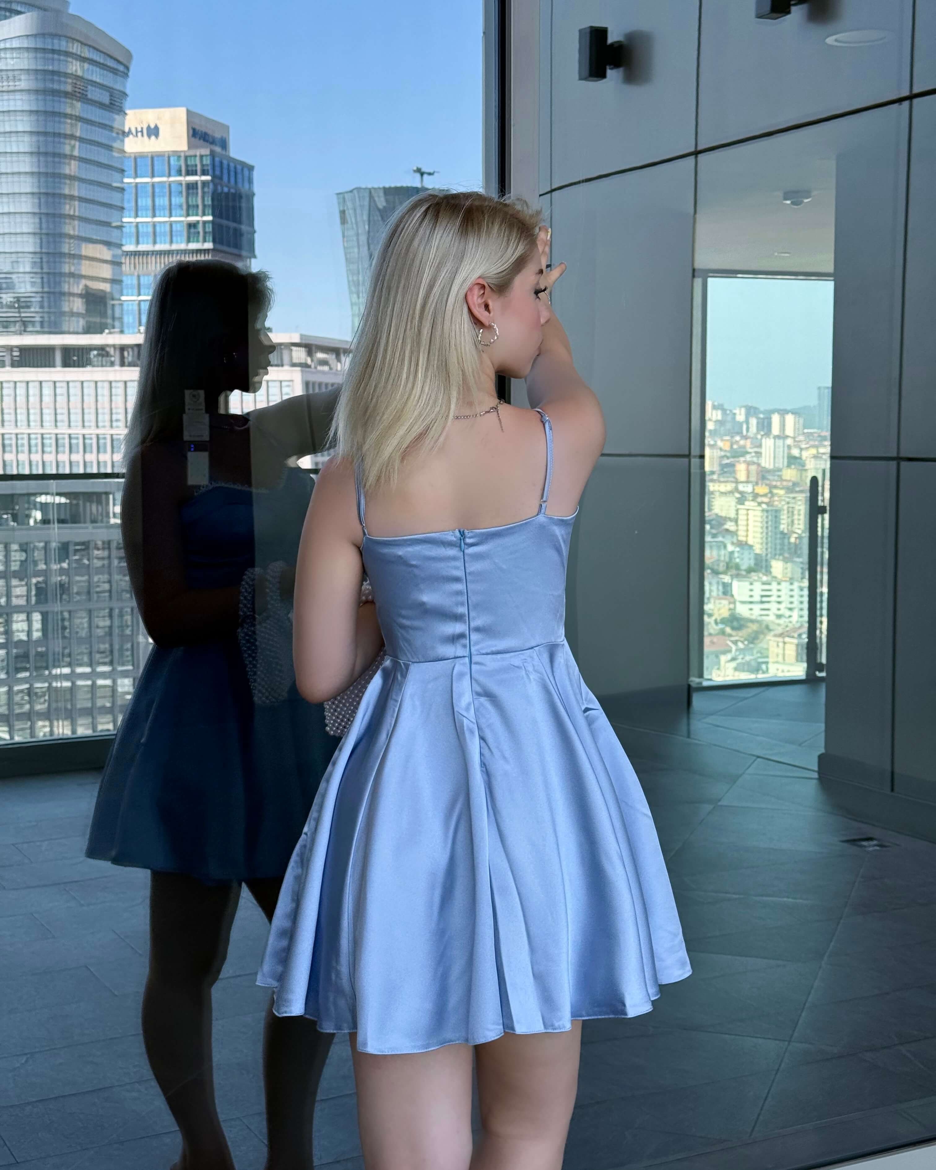 LEMANE POWDER BLUE SATEN ASKILI MİNİ ELBİSE
