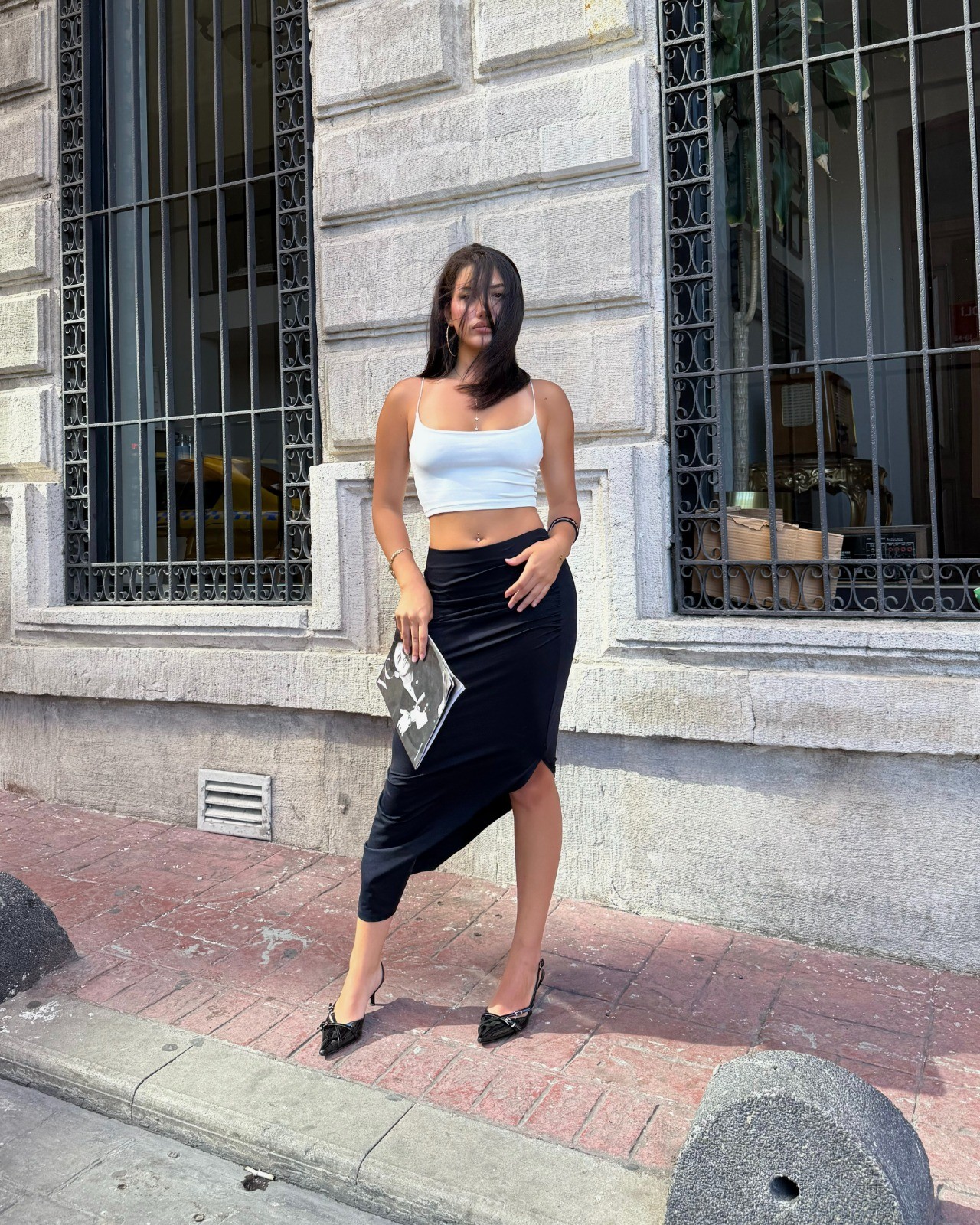 PISA BLACK DRAPE DETAY YIRTMAÇLI ETEK