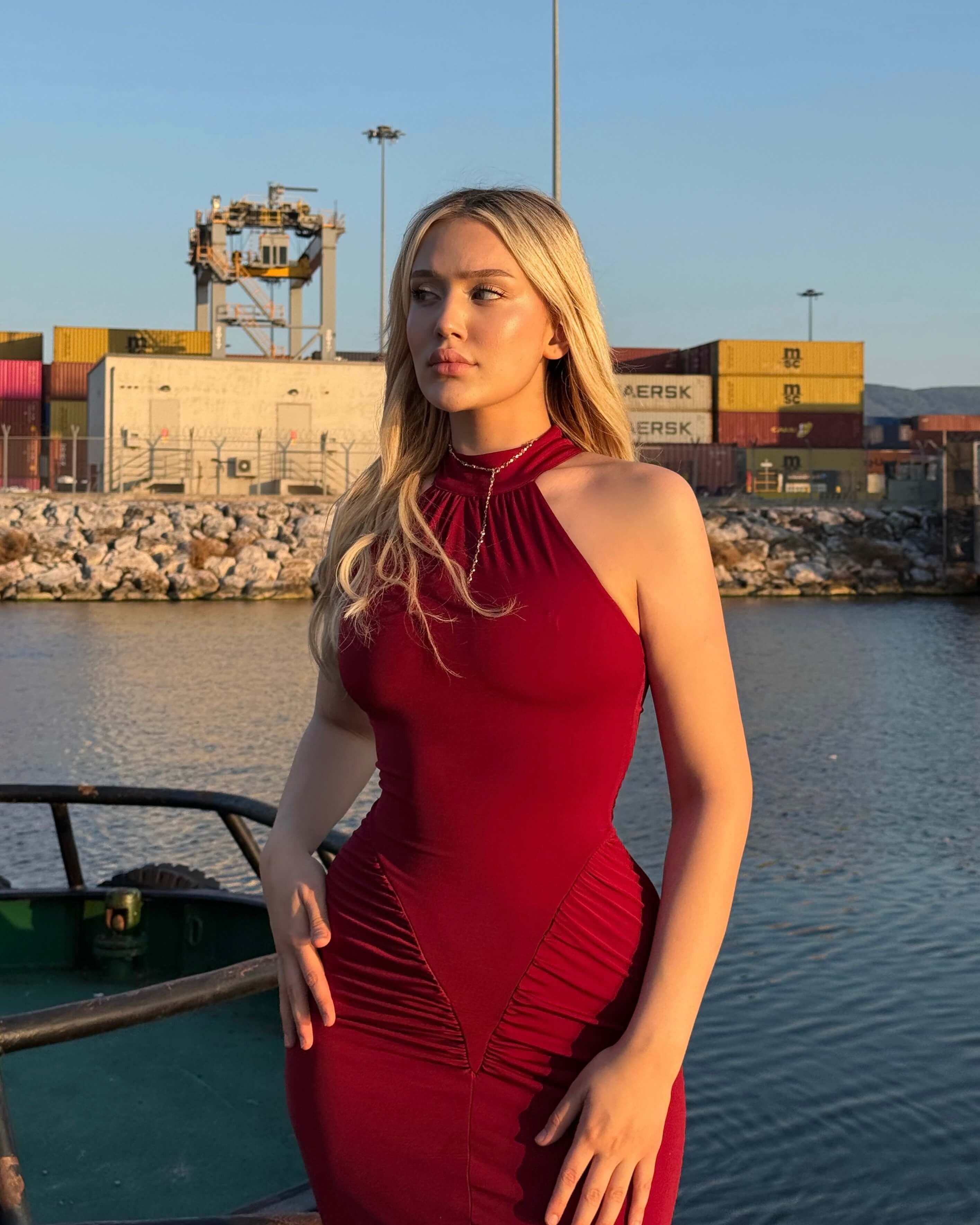 BLAME CLARET RED HALTER YAKA YIRTMAÇLI ELBİSE