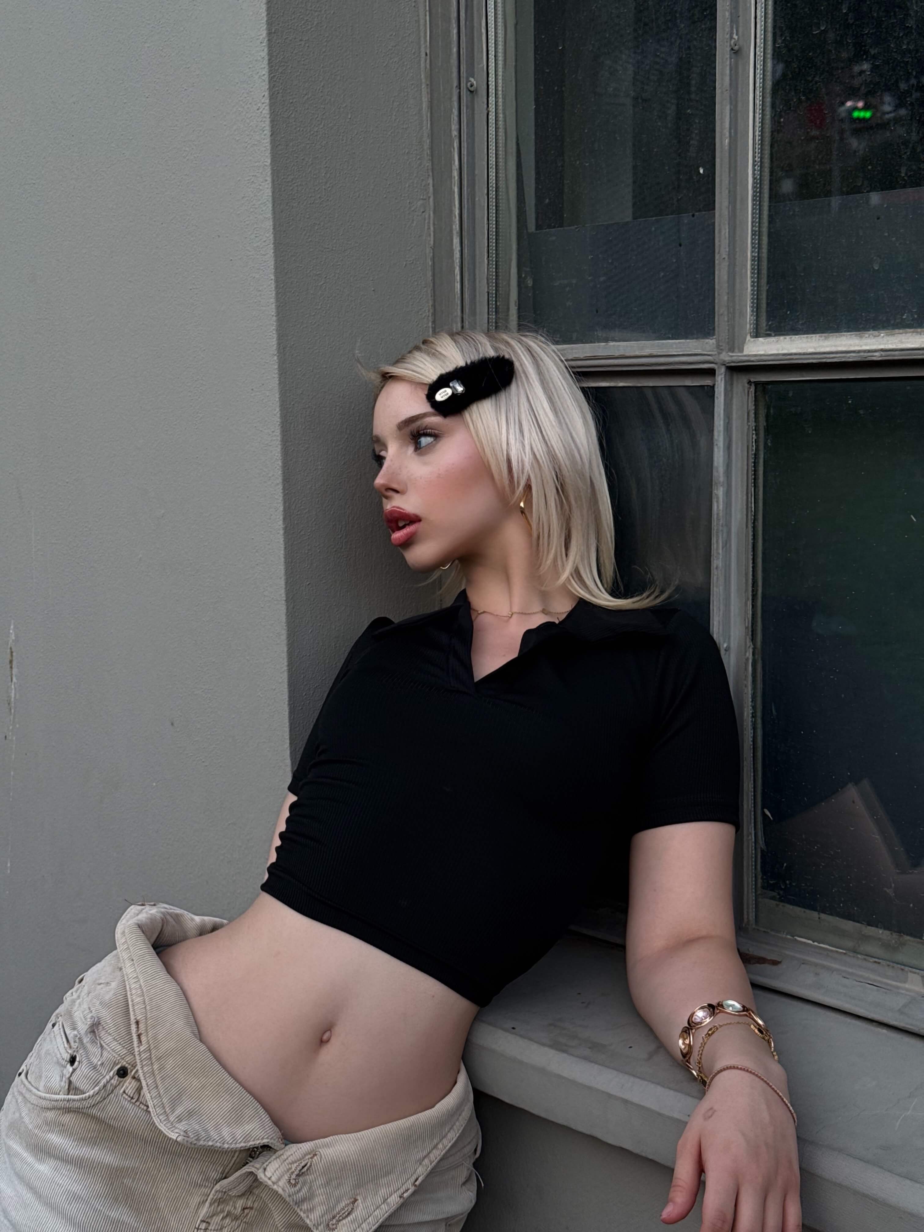 HONAS BLACK POLO YAKA CROP 