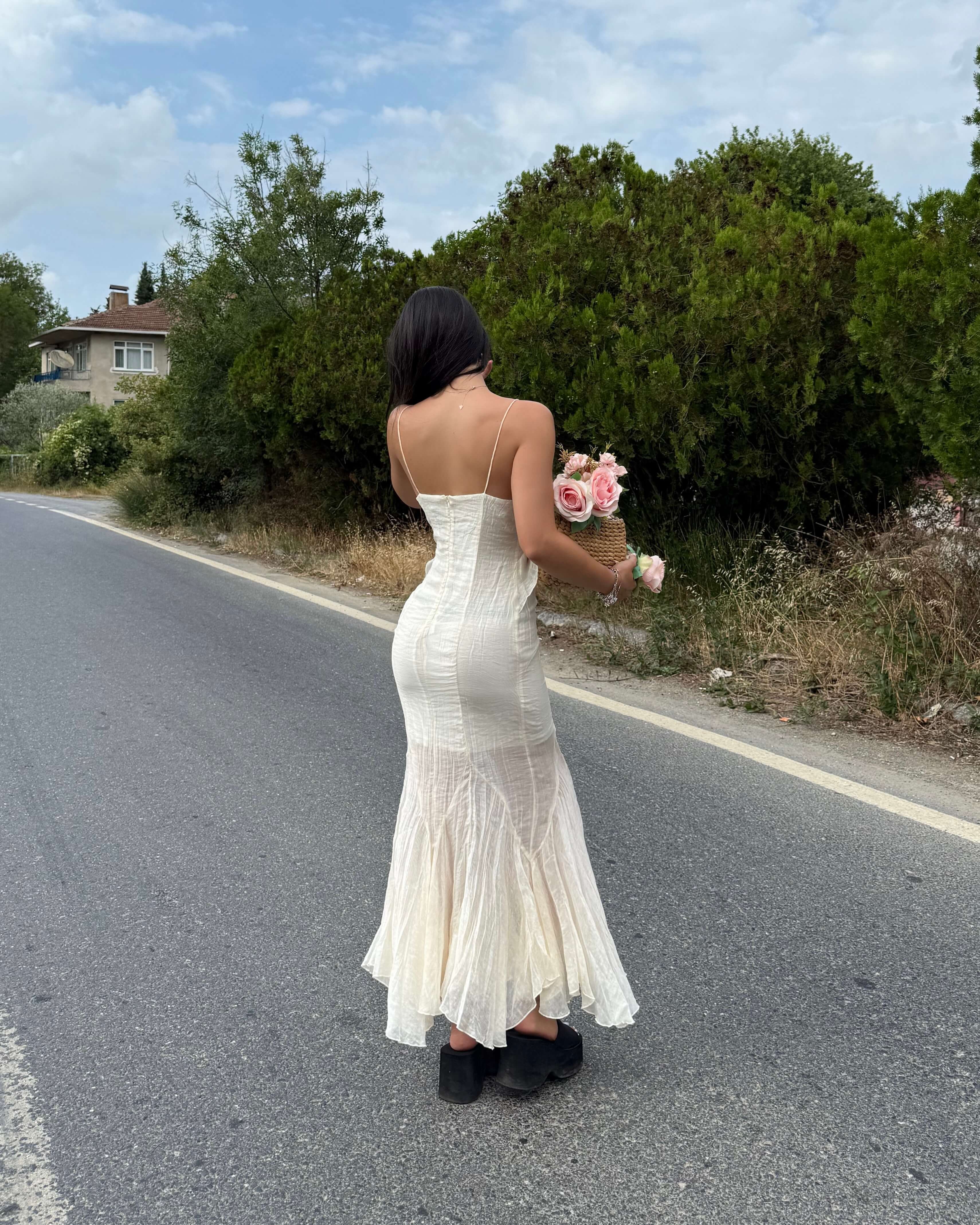 OVEAL LIGHT BEIGE TÜL DETAY ASKILI ELBİSE