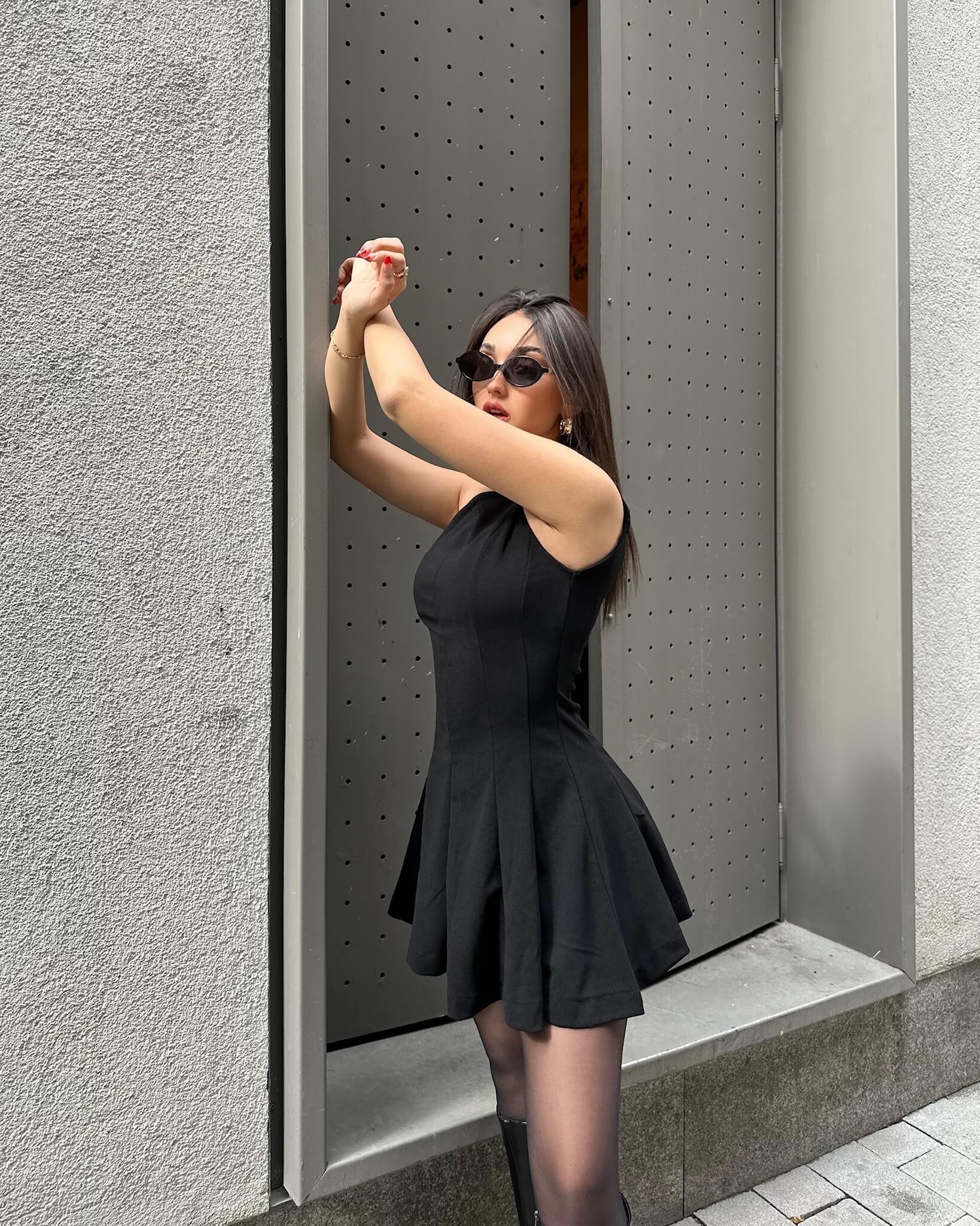 MAEZY SIFIR KOL PİLELİ MİNİ ELBİSE