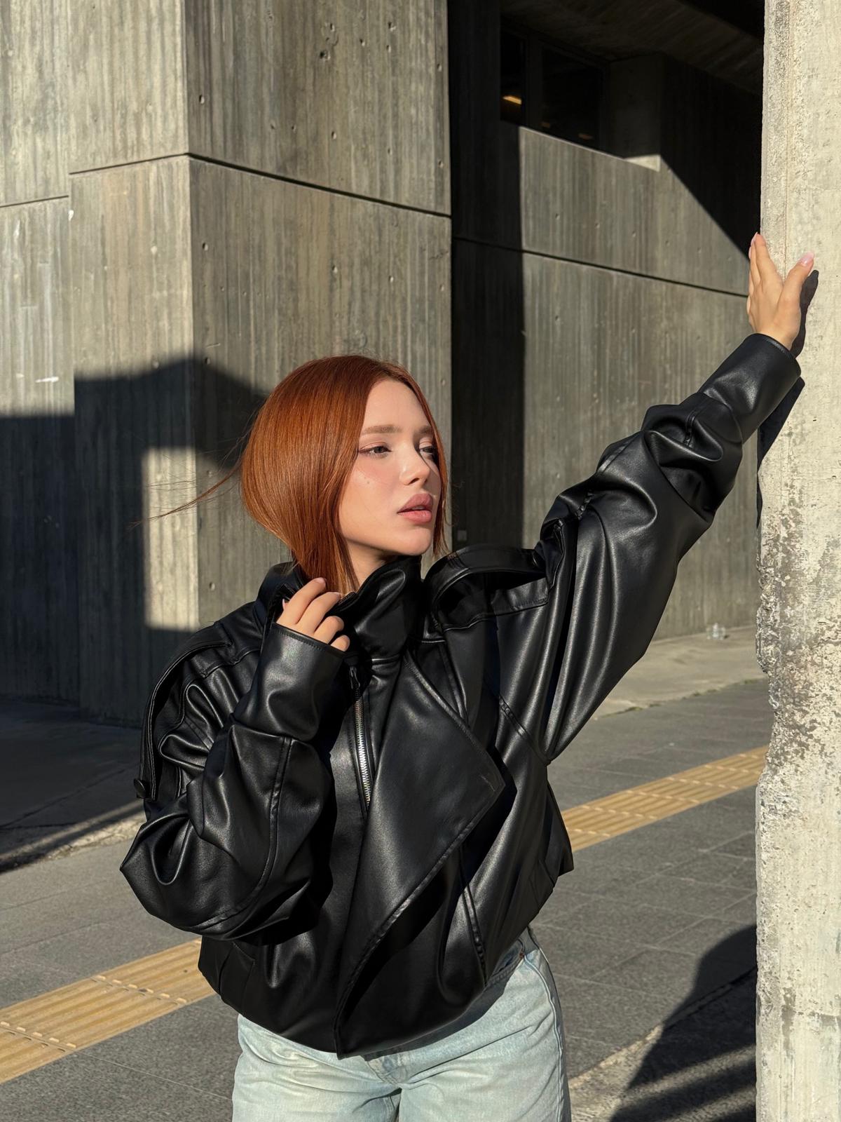 RİLEY BLACK YAKA DETAY DERİ CEKET 