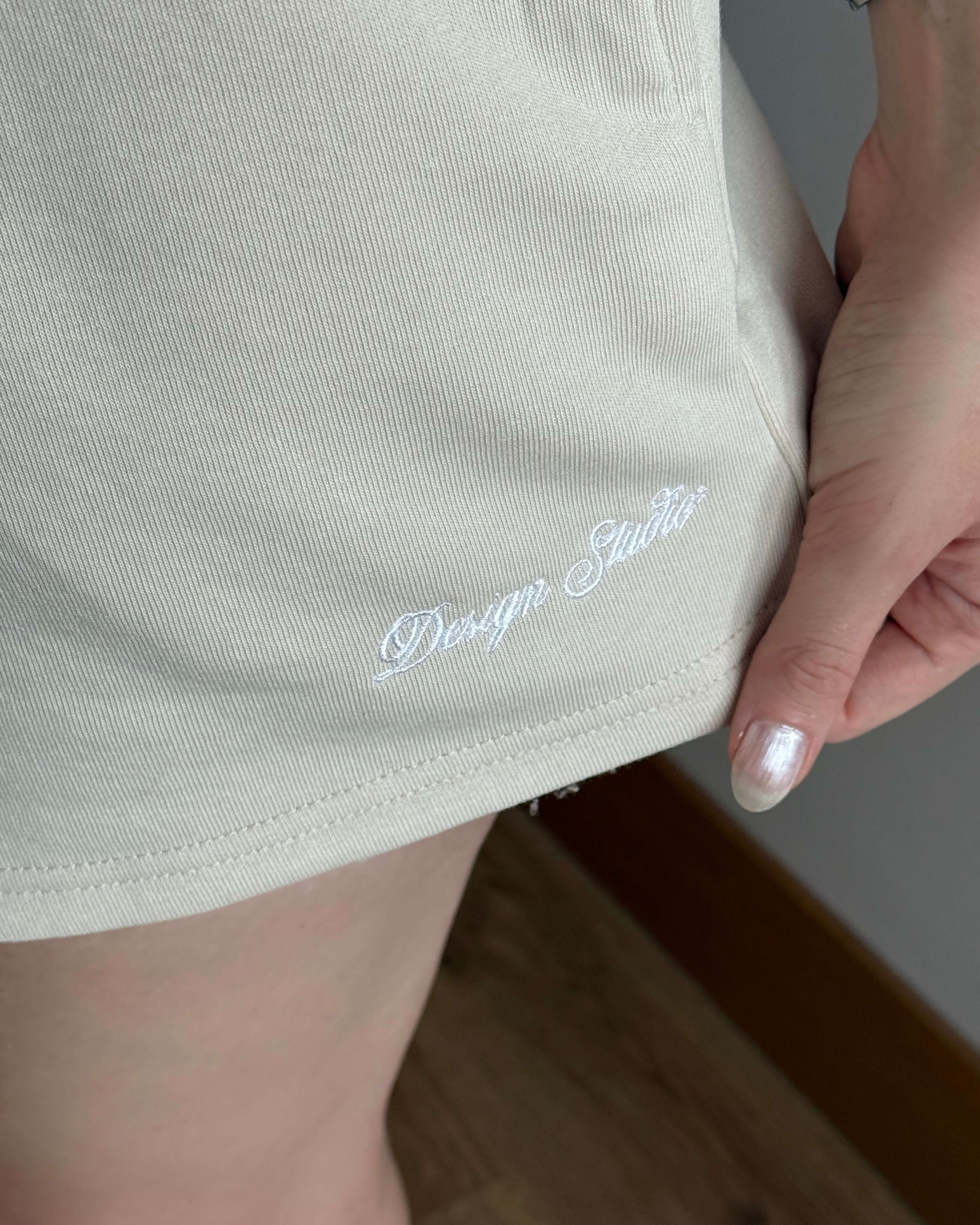 GUNVEL BEIGE SIFIR KOL CROP ŞORT TAKIM