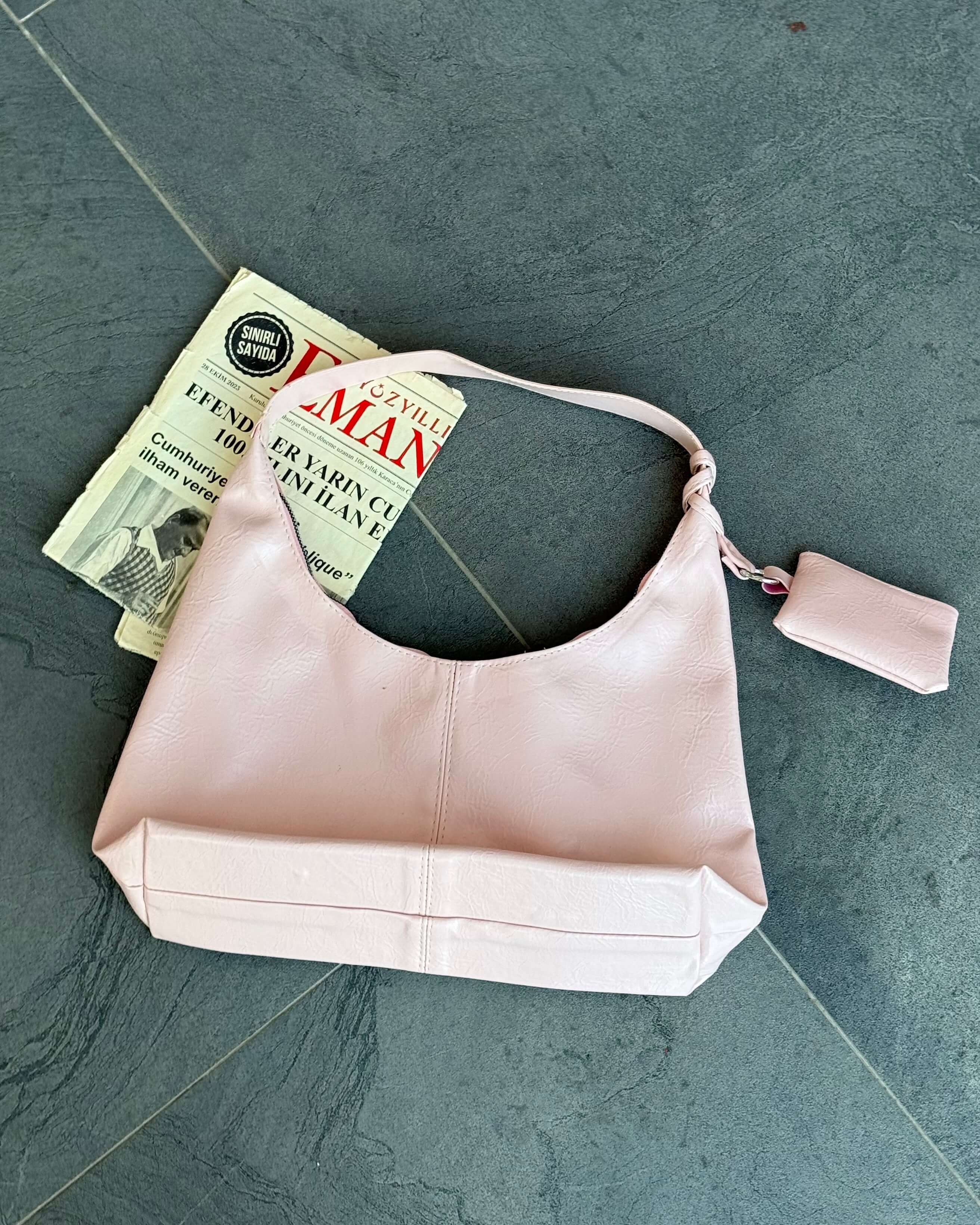 DAHLIA POWDER PINK DİKİŞ DETAYLI KOL ÇANTASI