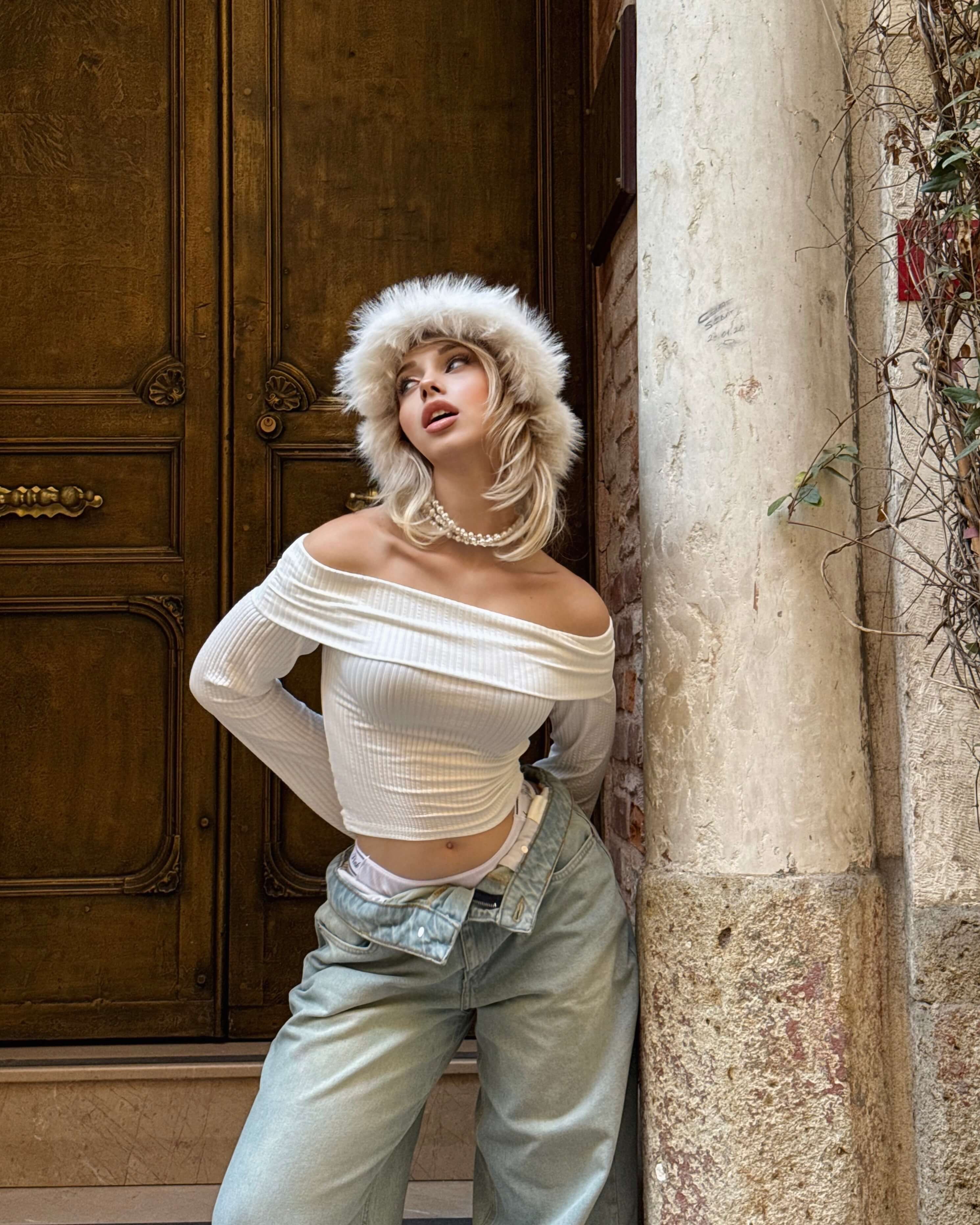 MARİA WHİTE MADONNA YAKA GOFRE BLUZ