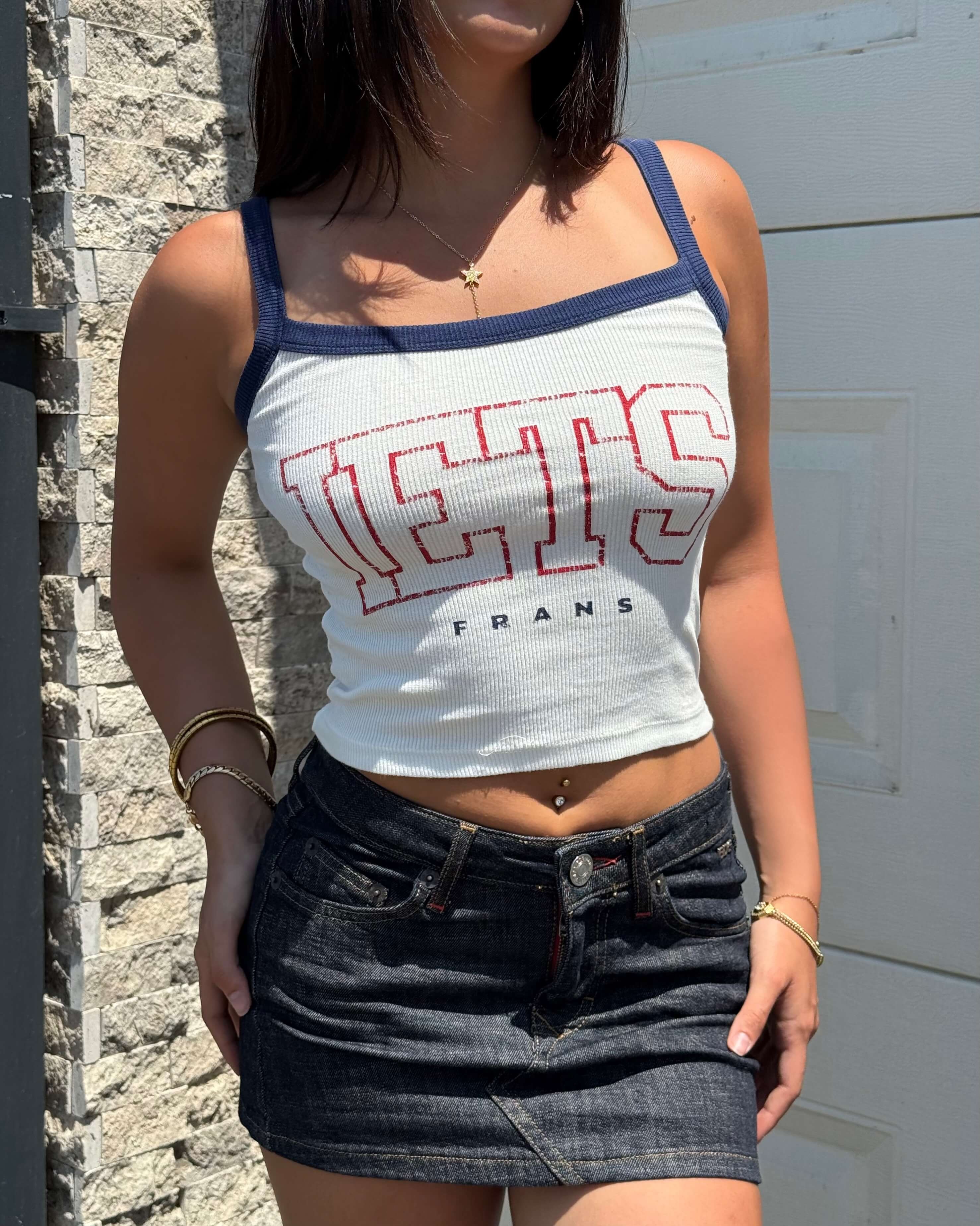 LETS FRANS WHITE ASKILI CROP
