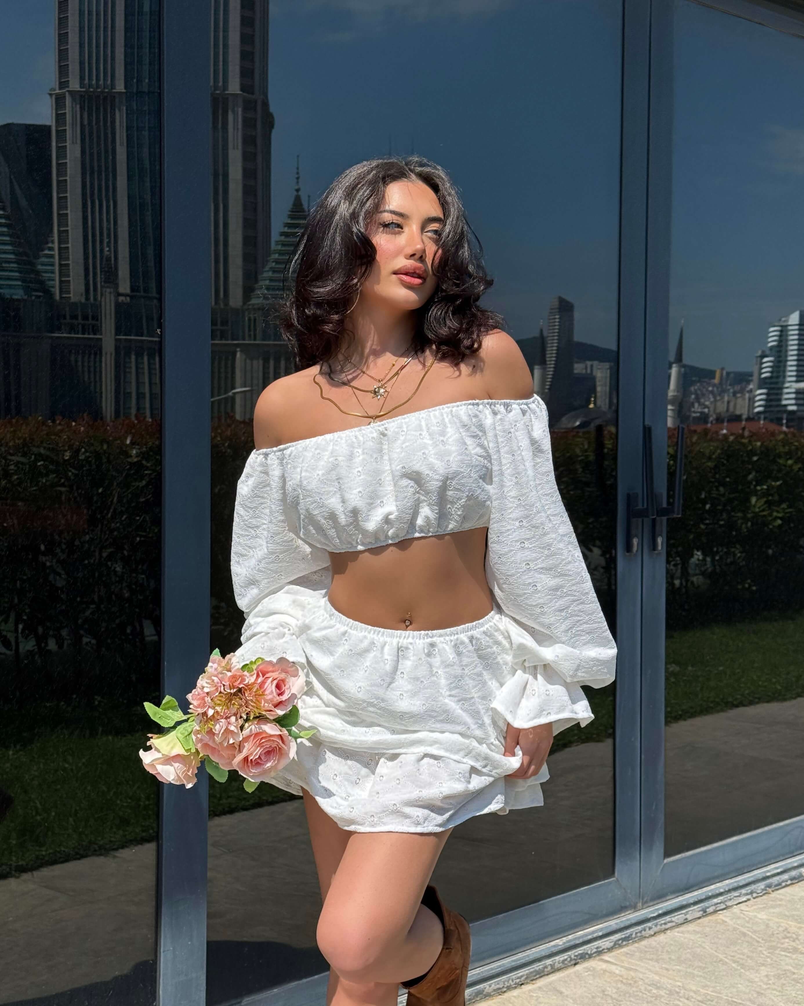 RUFFES WHİTE GÜPÜRLÜ CROP ETEK TAKIM 