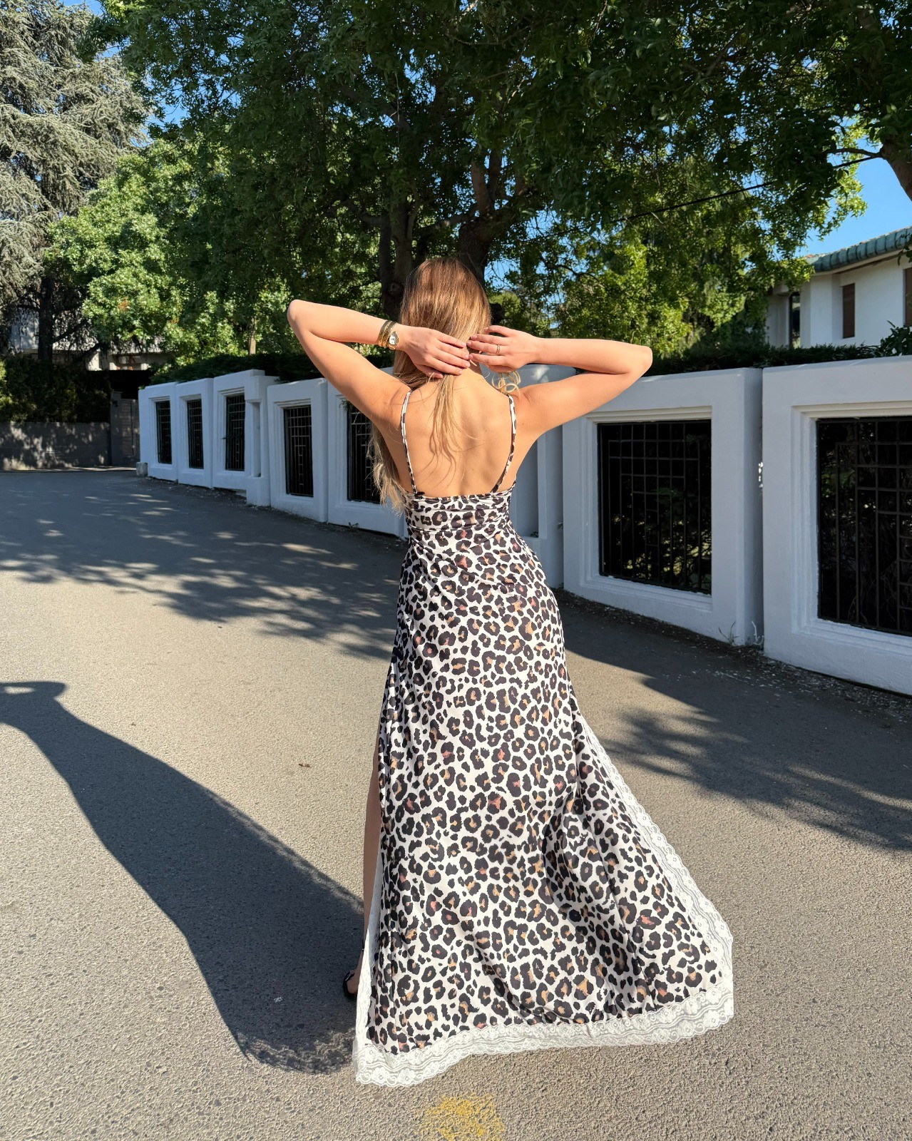 SOVYA DANTEL DETAYLI LEOPAR ELBİSE 
