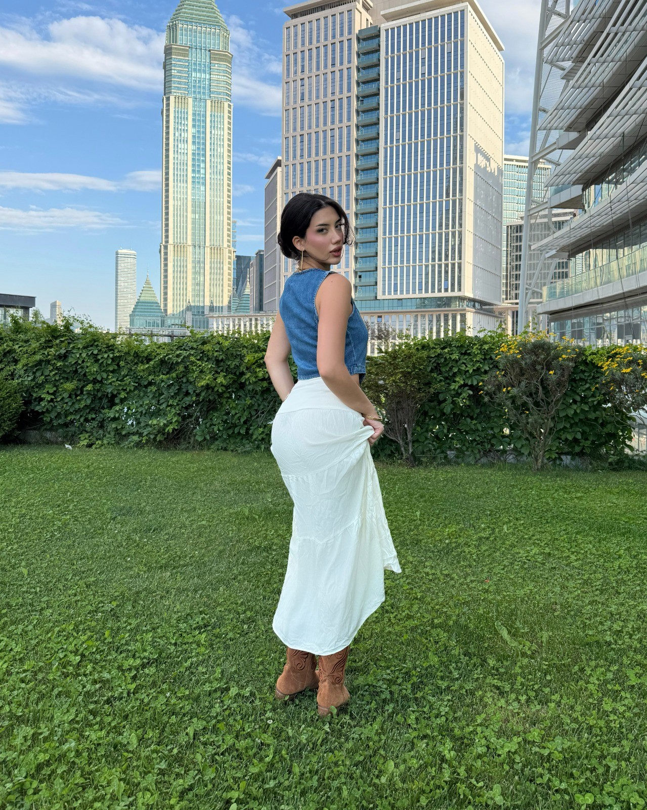 AZURAH BEIGE KATLI DETAY UZUN ETEK