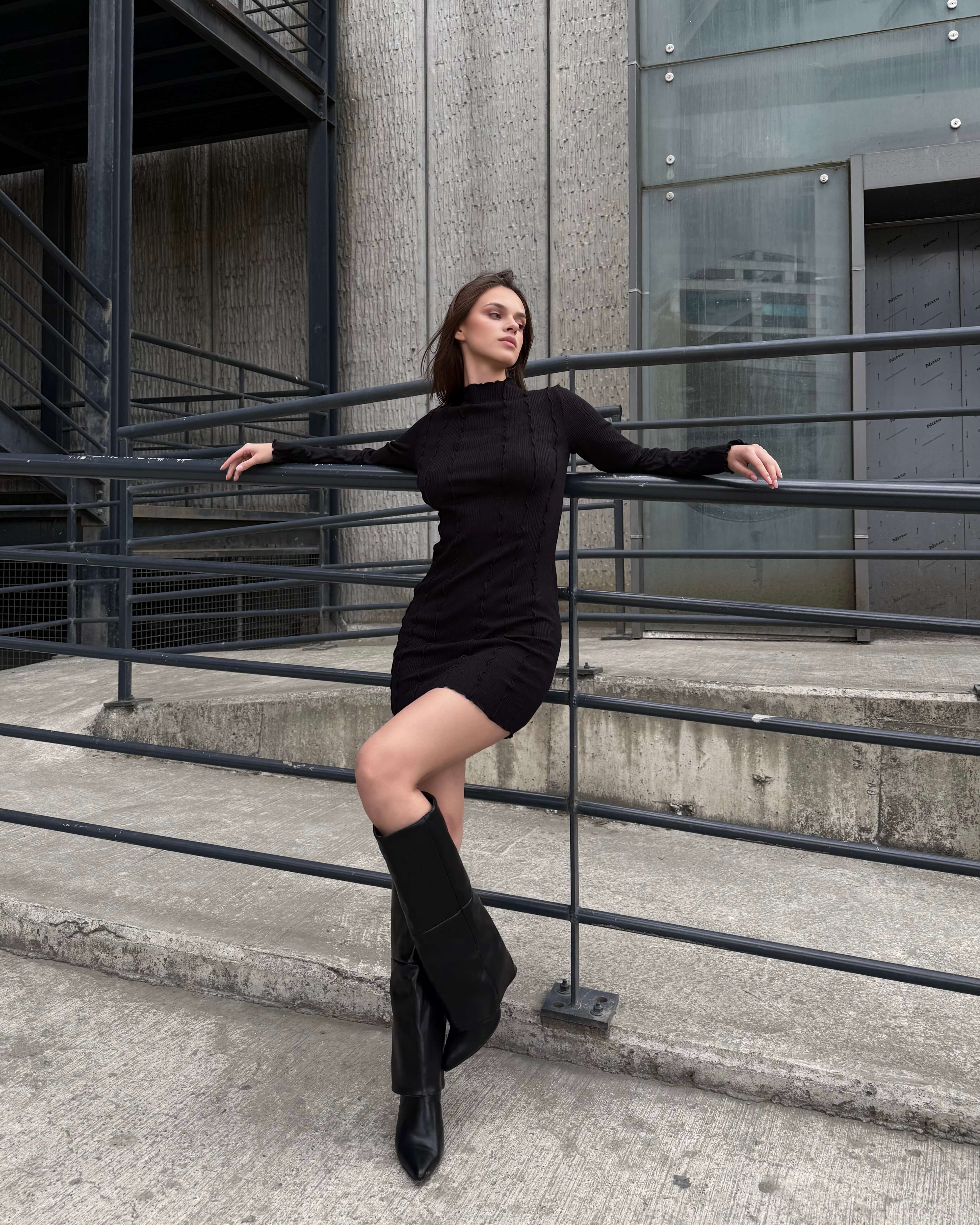 NANCY BLACK DİKİŞ DETAYLI TRİKO ELBİSE 