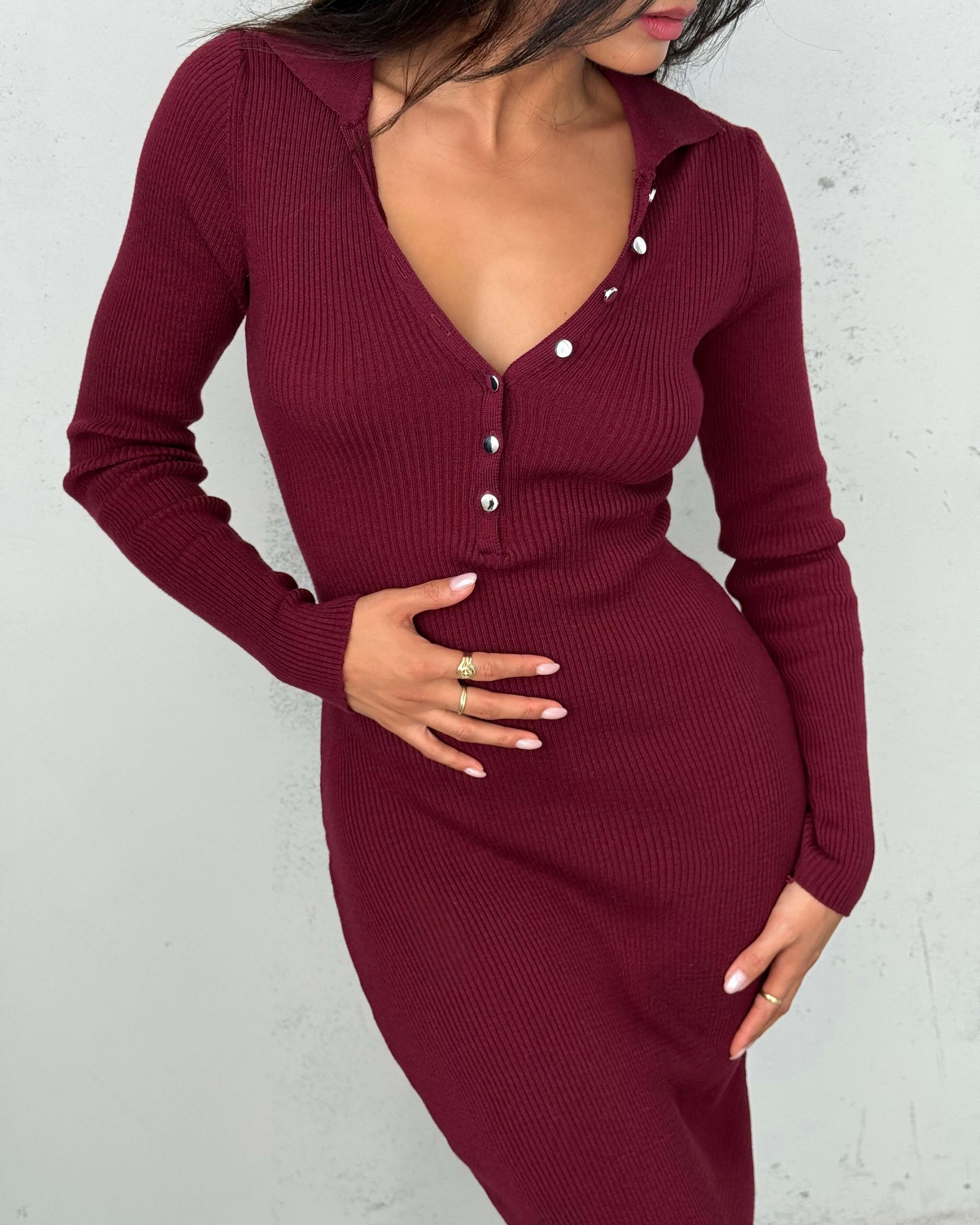 ENGTEI CLARET RED POLO YAKA DÜĞME DETAYLI TRİKO ELBİSE