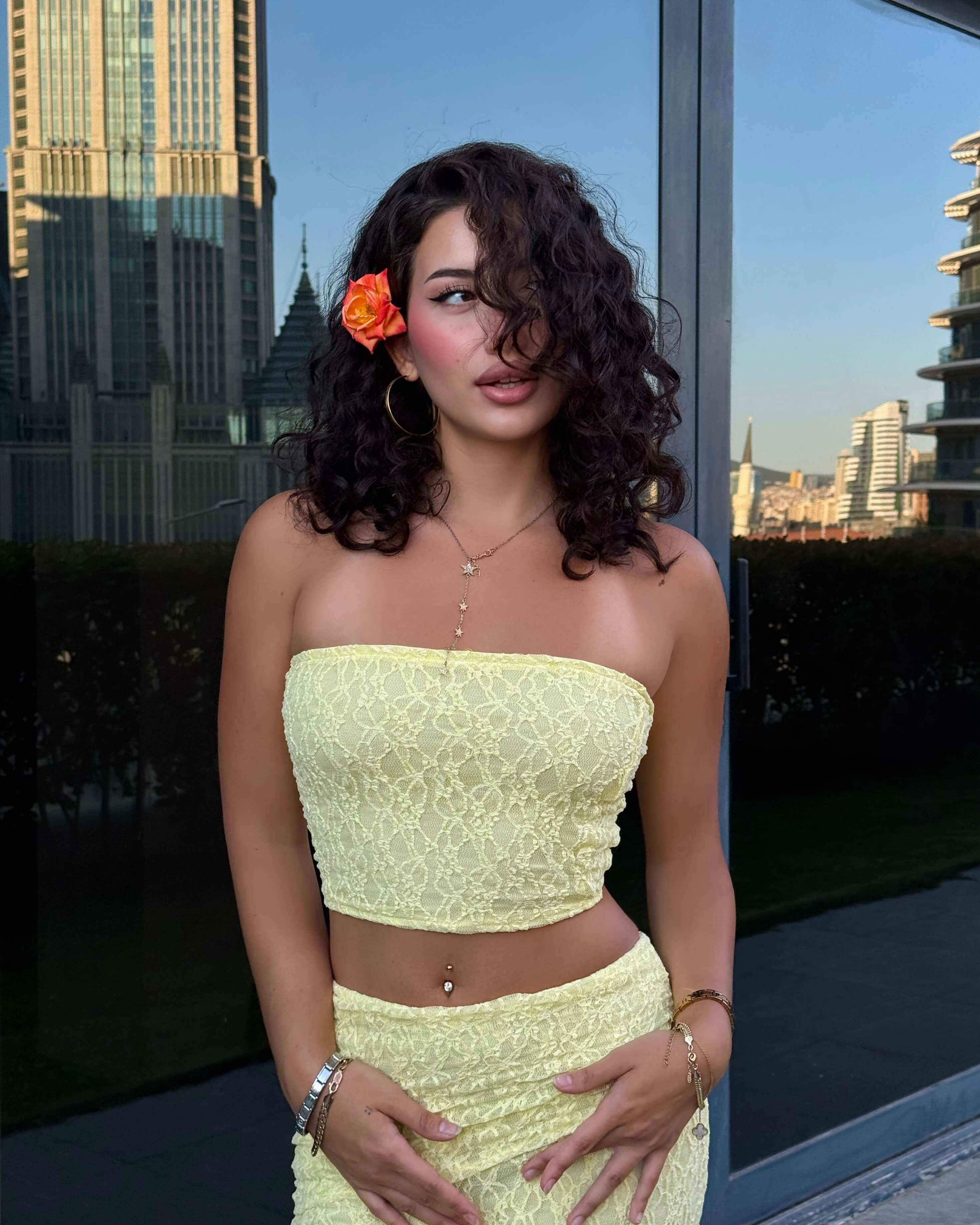 KUPPEL YELLOW DANTEL CROP UZUN ETEK TAKIM