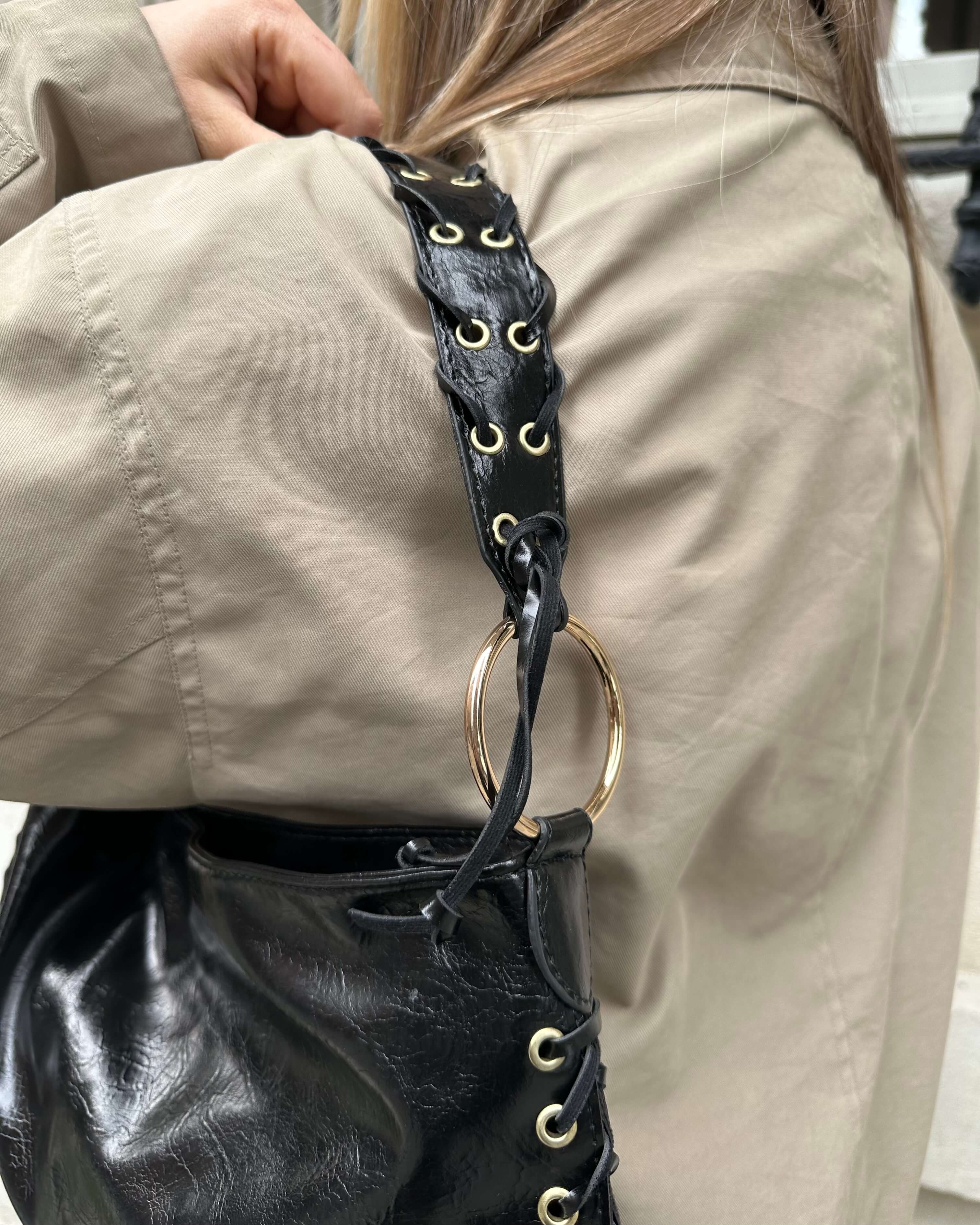 RANCES BLACK İP DETAYLI KOL ÇANTASI