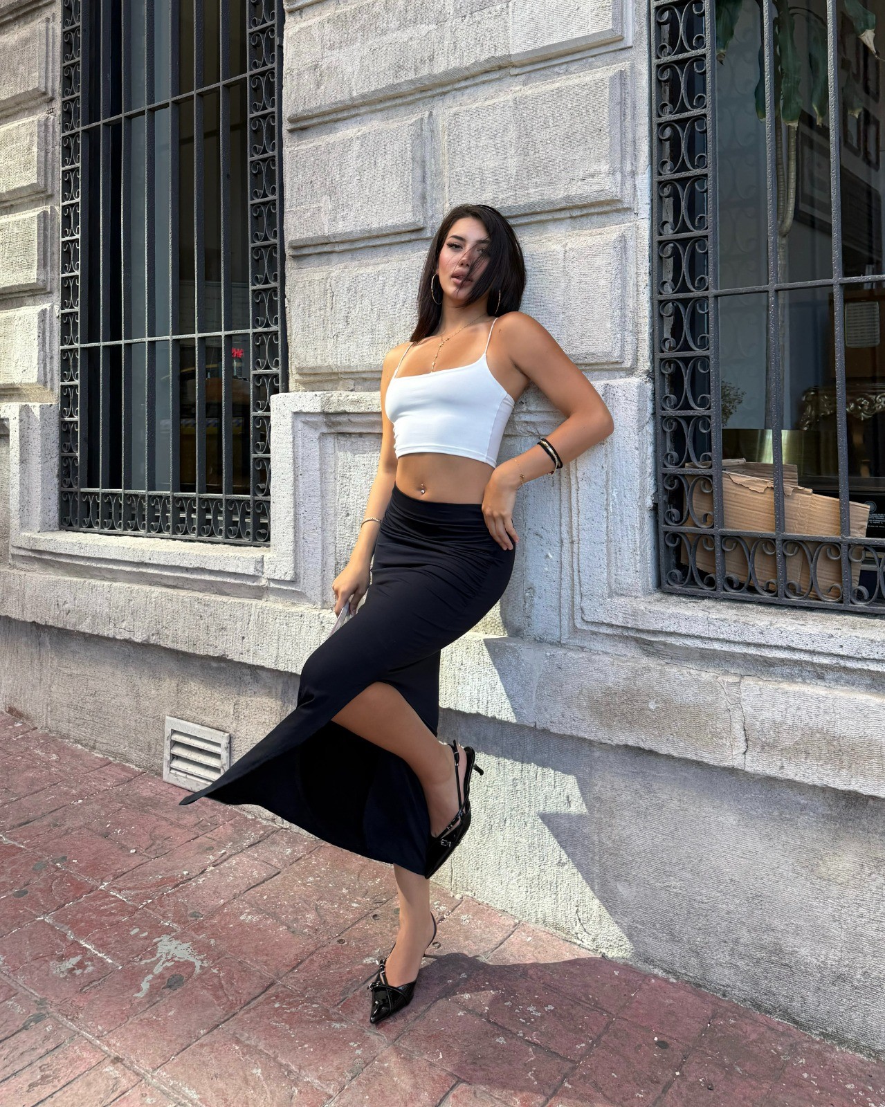 PISA BLACK DRAPE DETAY YIRTMAÇLI ETEK