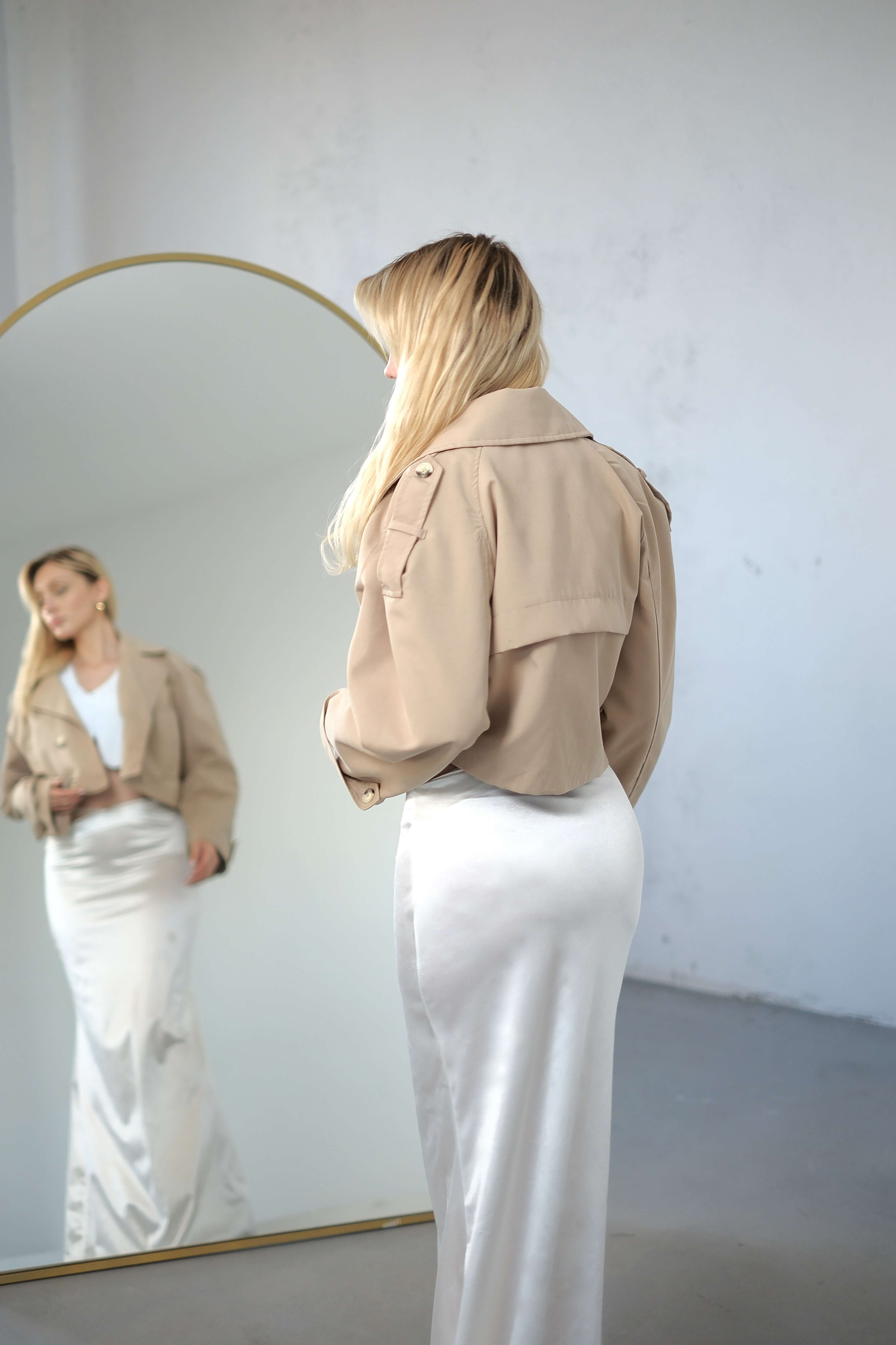 GLORİA BEİGE KRUVAZE CROP TRENÇKOT