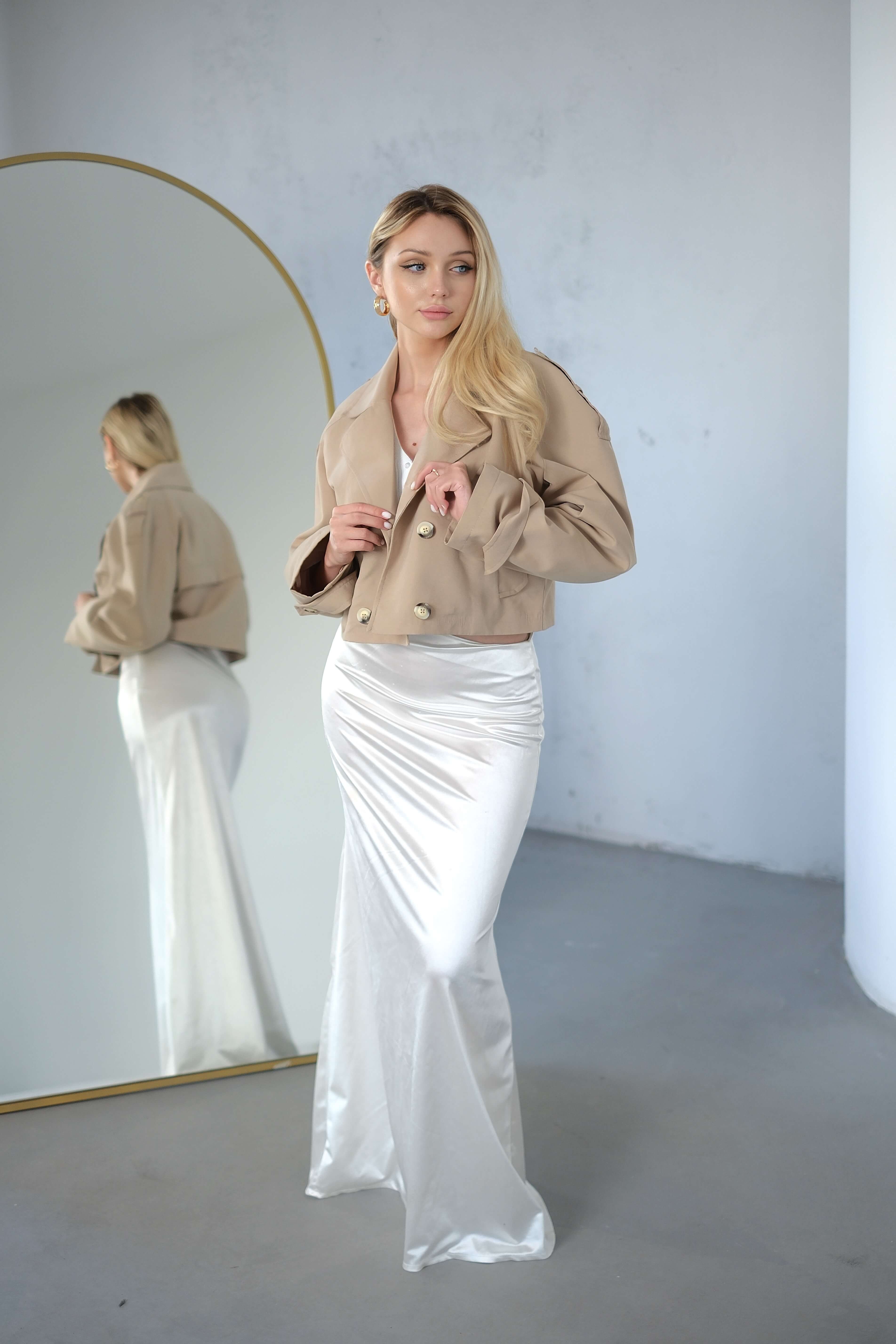 GLORİA BEİGE KRUVAZE CROP TRENÇKOT