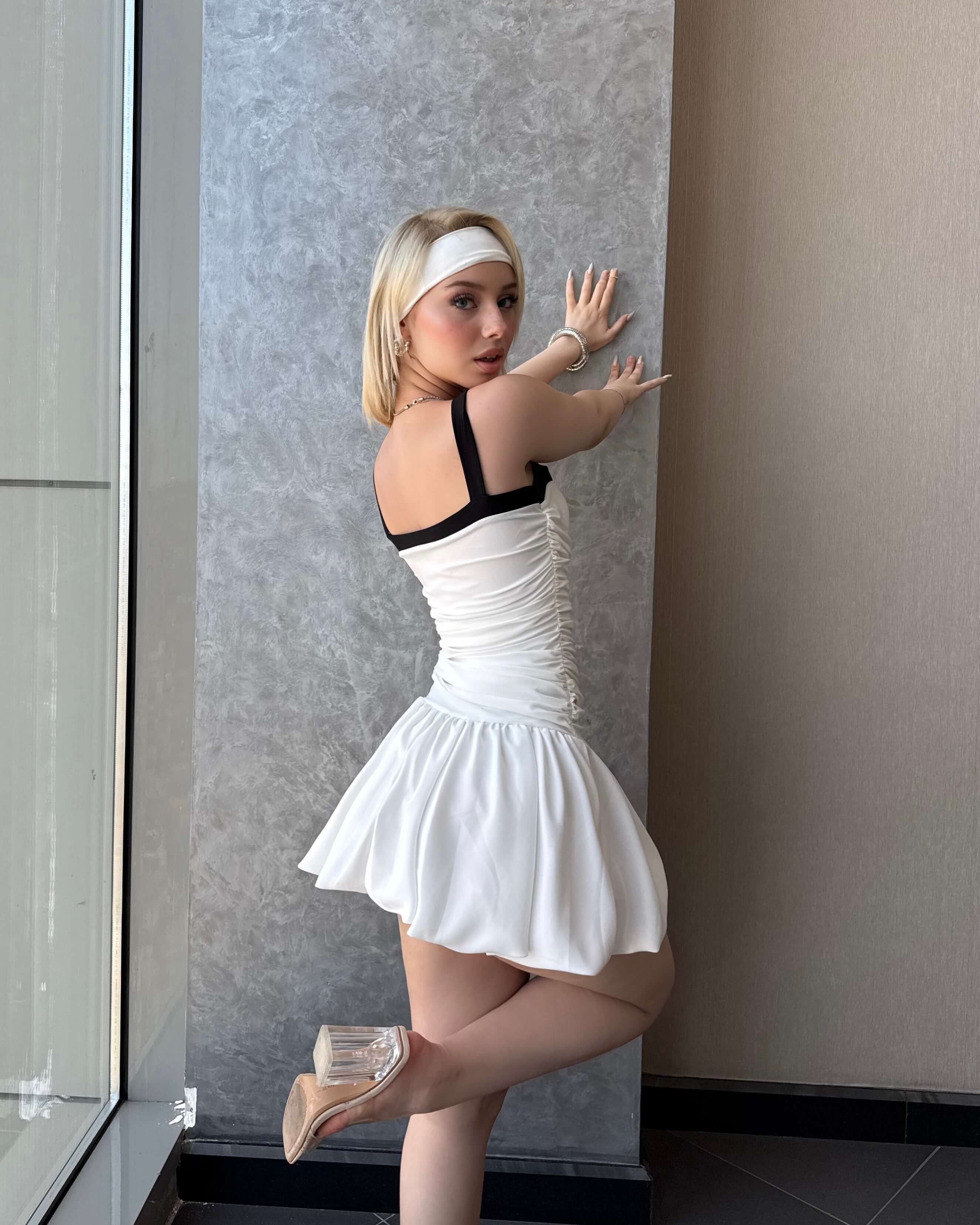 BIIA WHITE YAN BÜZGÜLÜ MİNİ ELBİSE