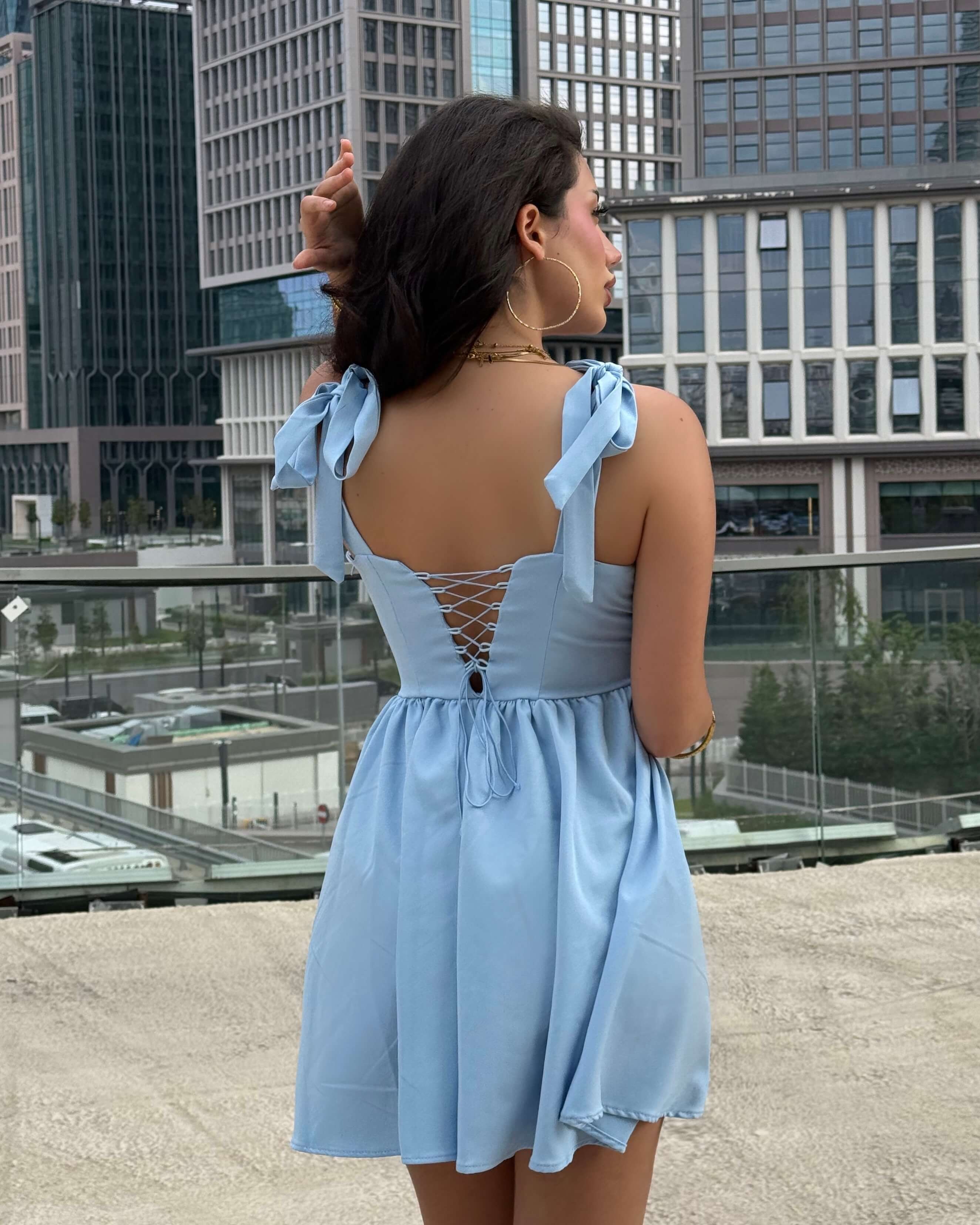 ASCEN POWDER BLUE GÖĞÜS DRAPE DETAY PİLELİ MİNİ ELBİSE