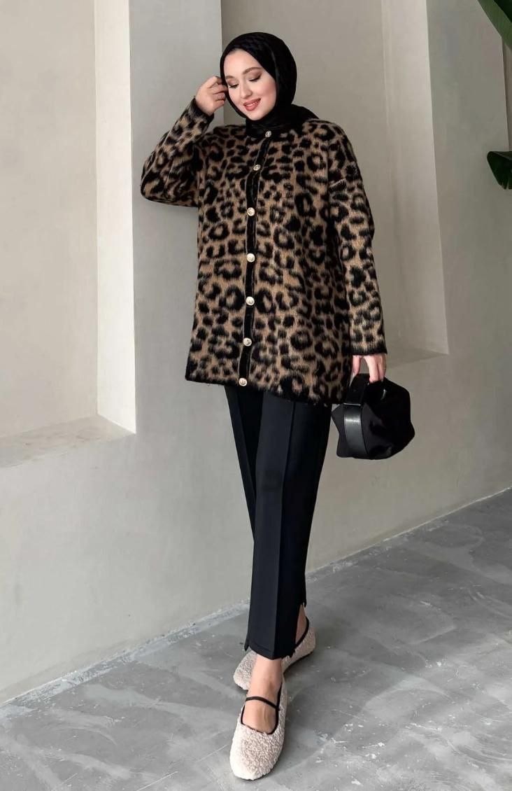 CCK TRİKO LEOPAR DESENLİ YÜNLÜ HIRKA 