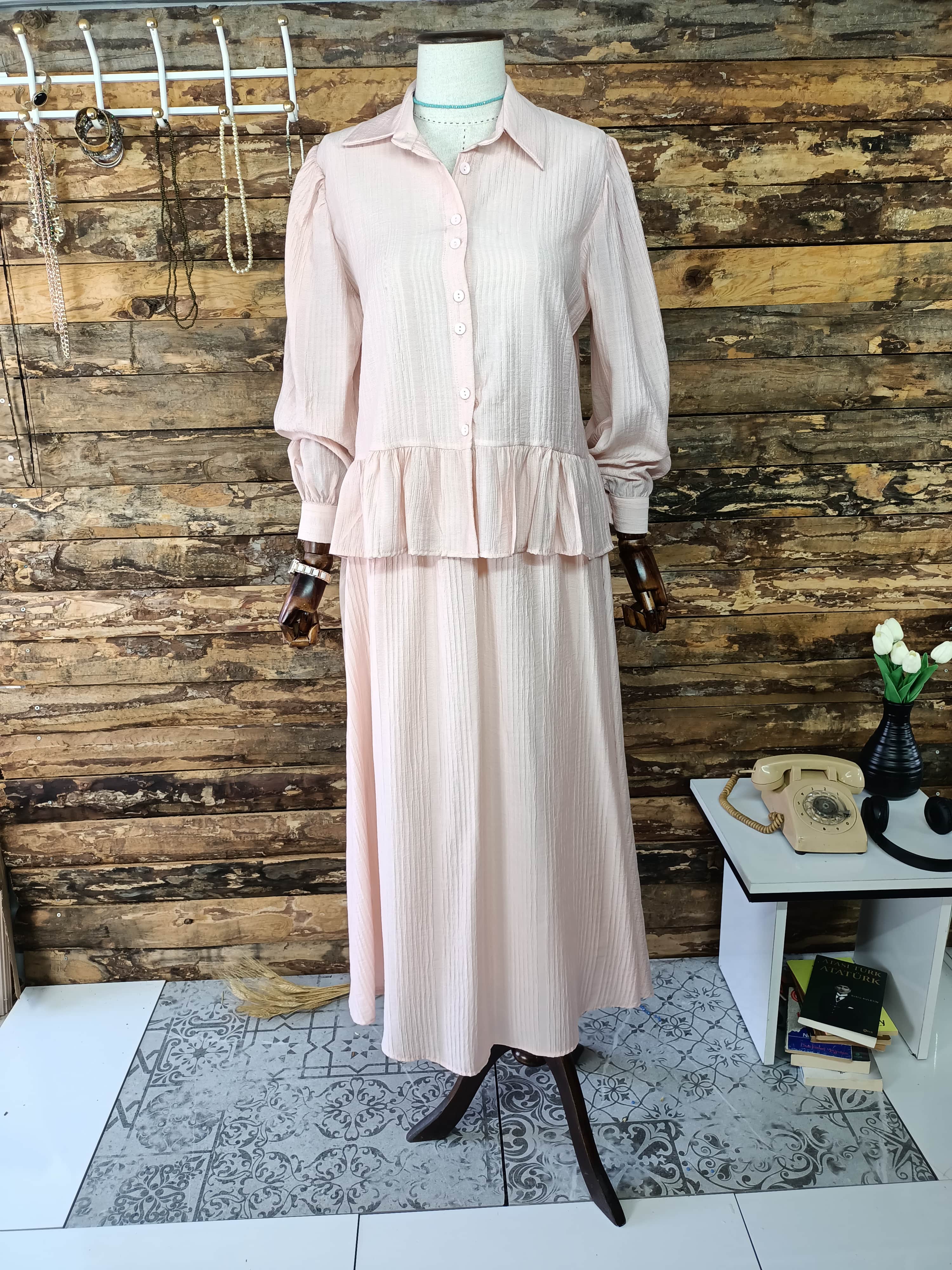 Beli Fırfırlı Etekli Bluz Takım