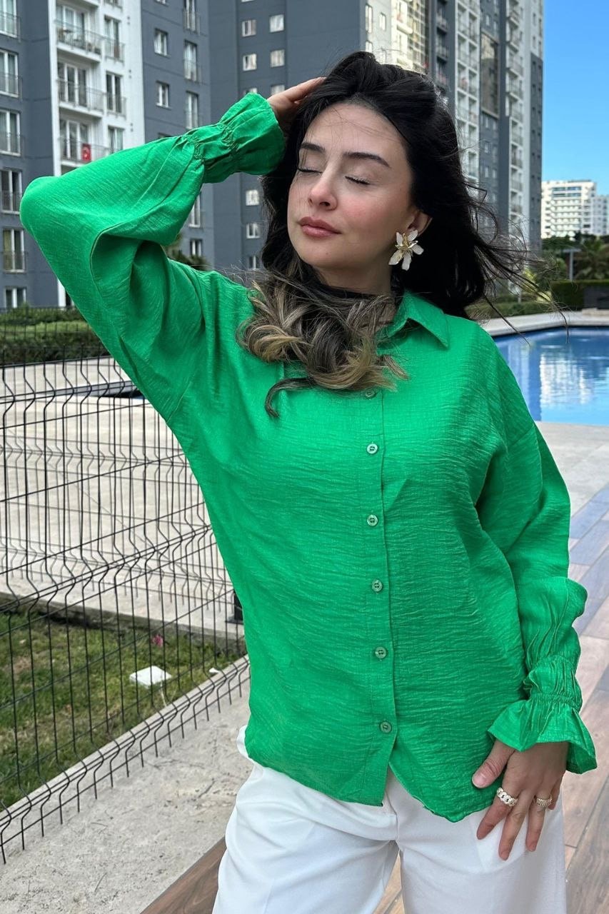 CCK KOLU LASTİK DETAYLI GÖMLEK 
