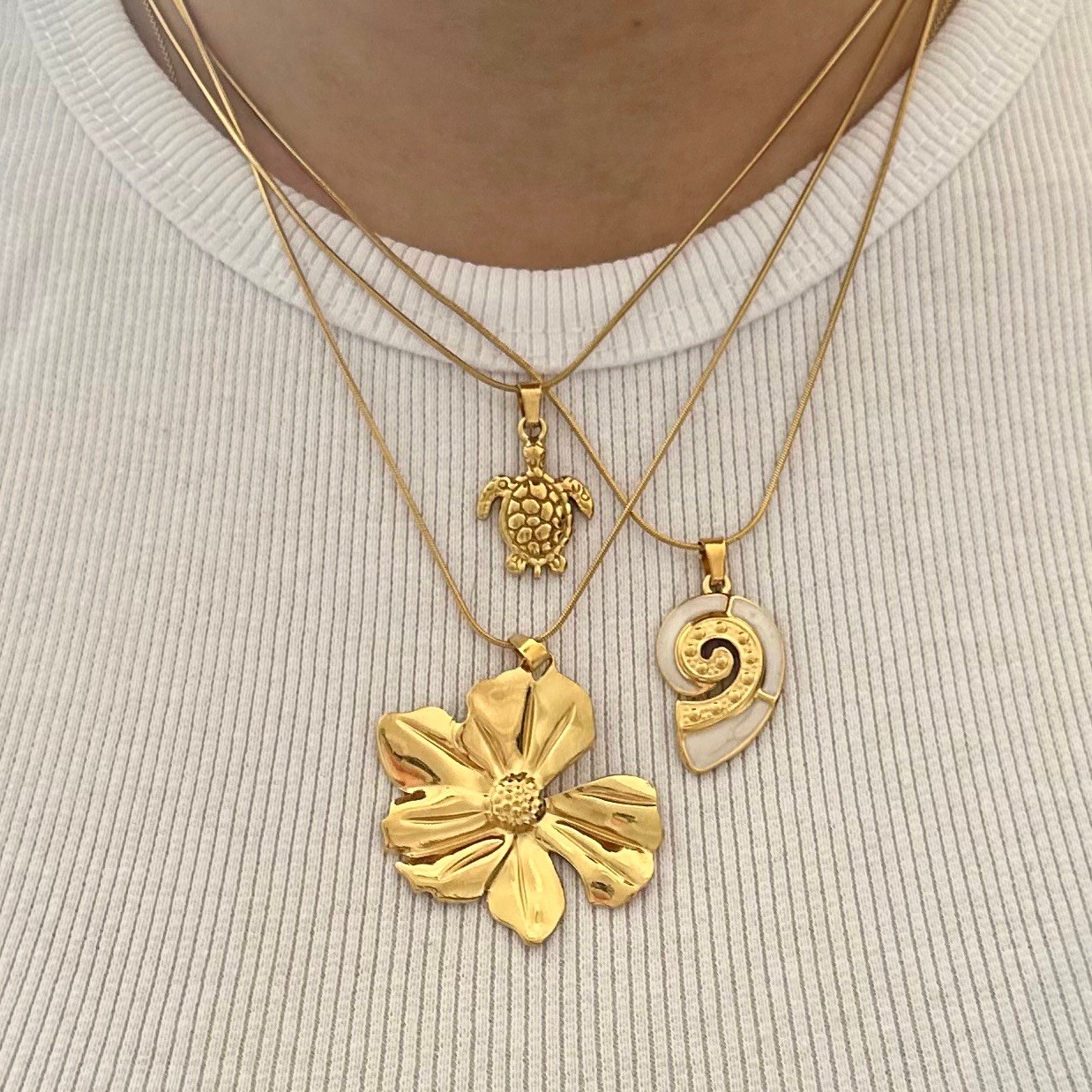 Hibiscus Çiçeği Çelik Kolye
