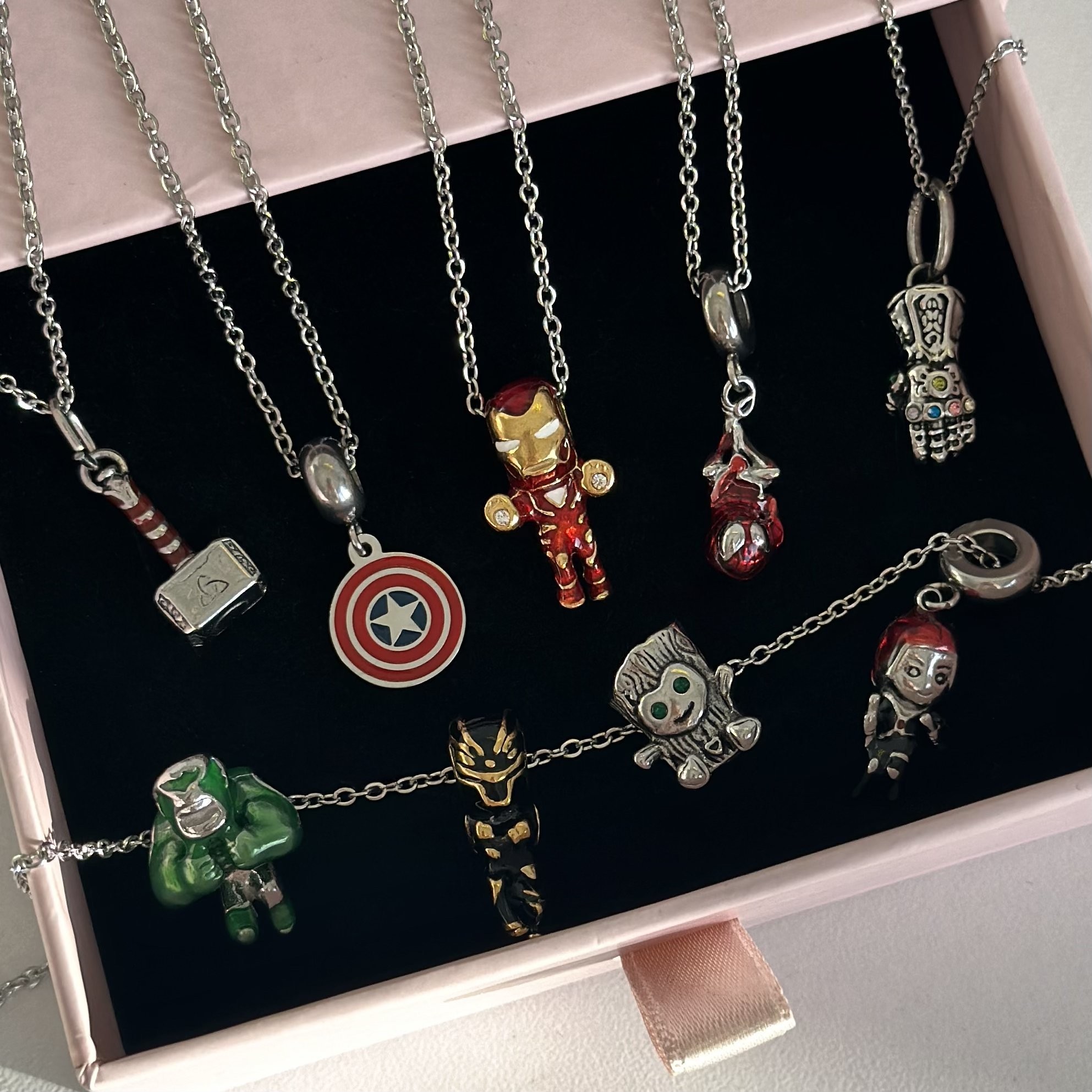 Süper Kahraman (Marvel) Temalı Çelik Kolye