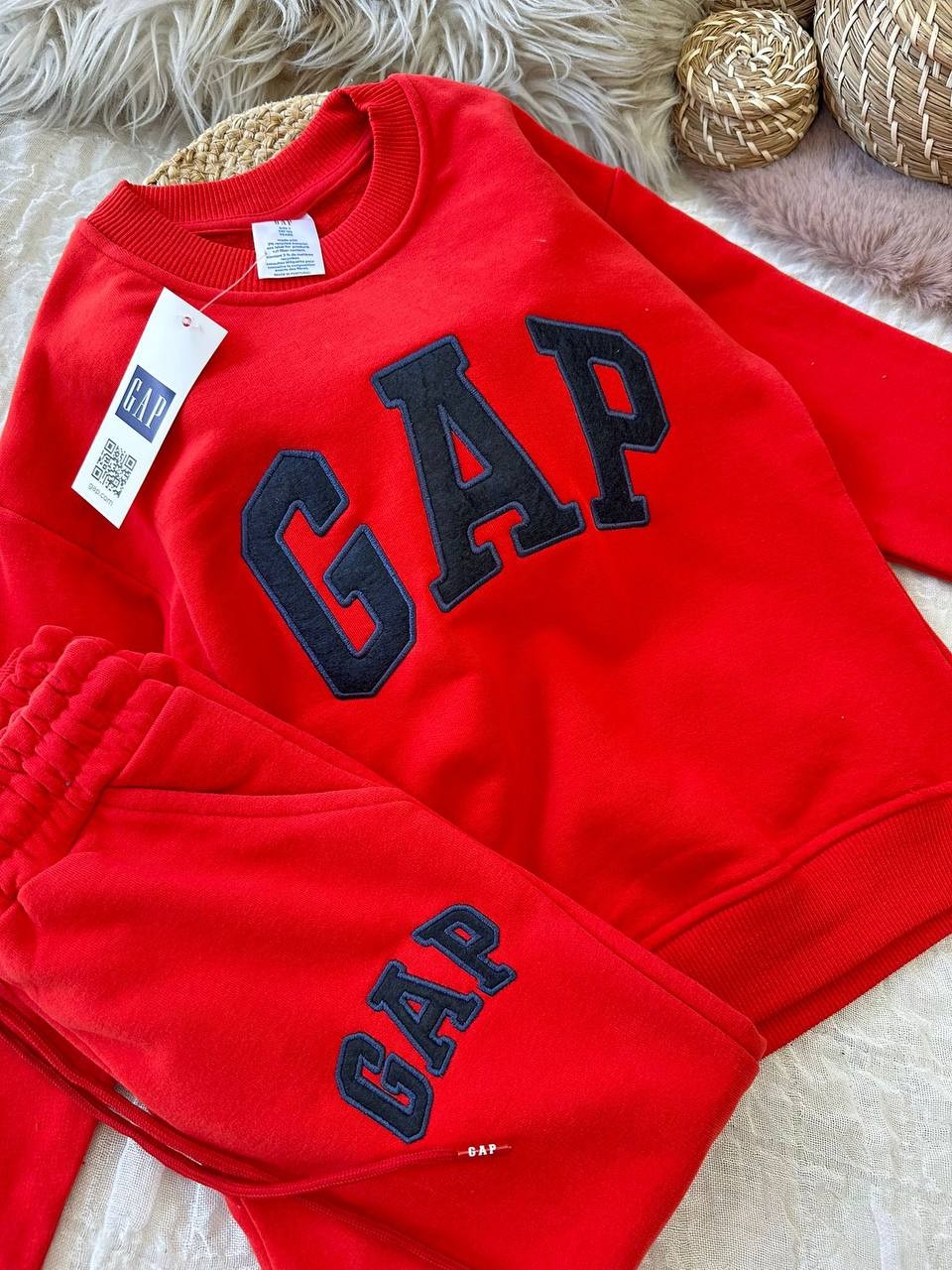 GAP Garson Boy Kırmızı Takım