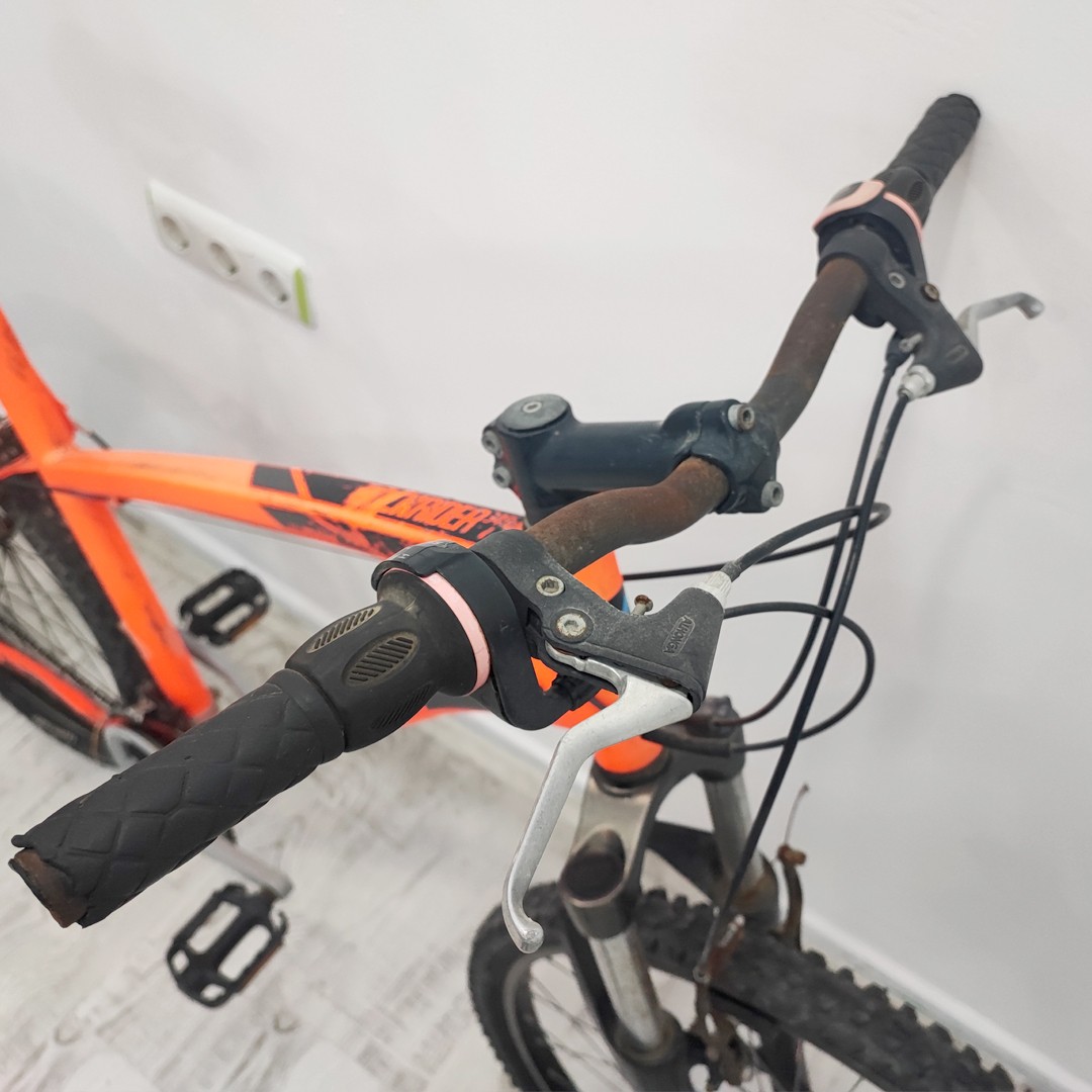 Btwin Rockrider 340 26 jant 52 cm 2. El Bisiklet