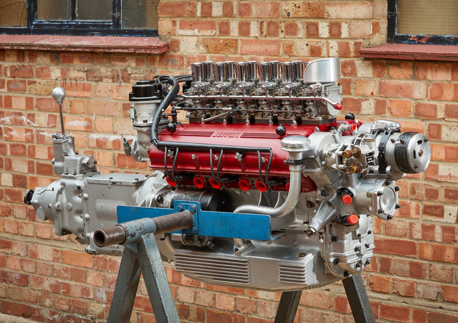 v12
