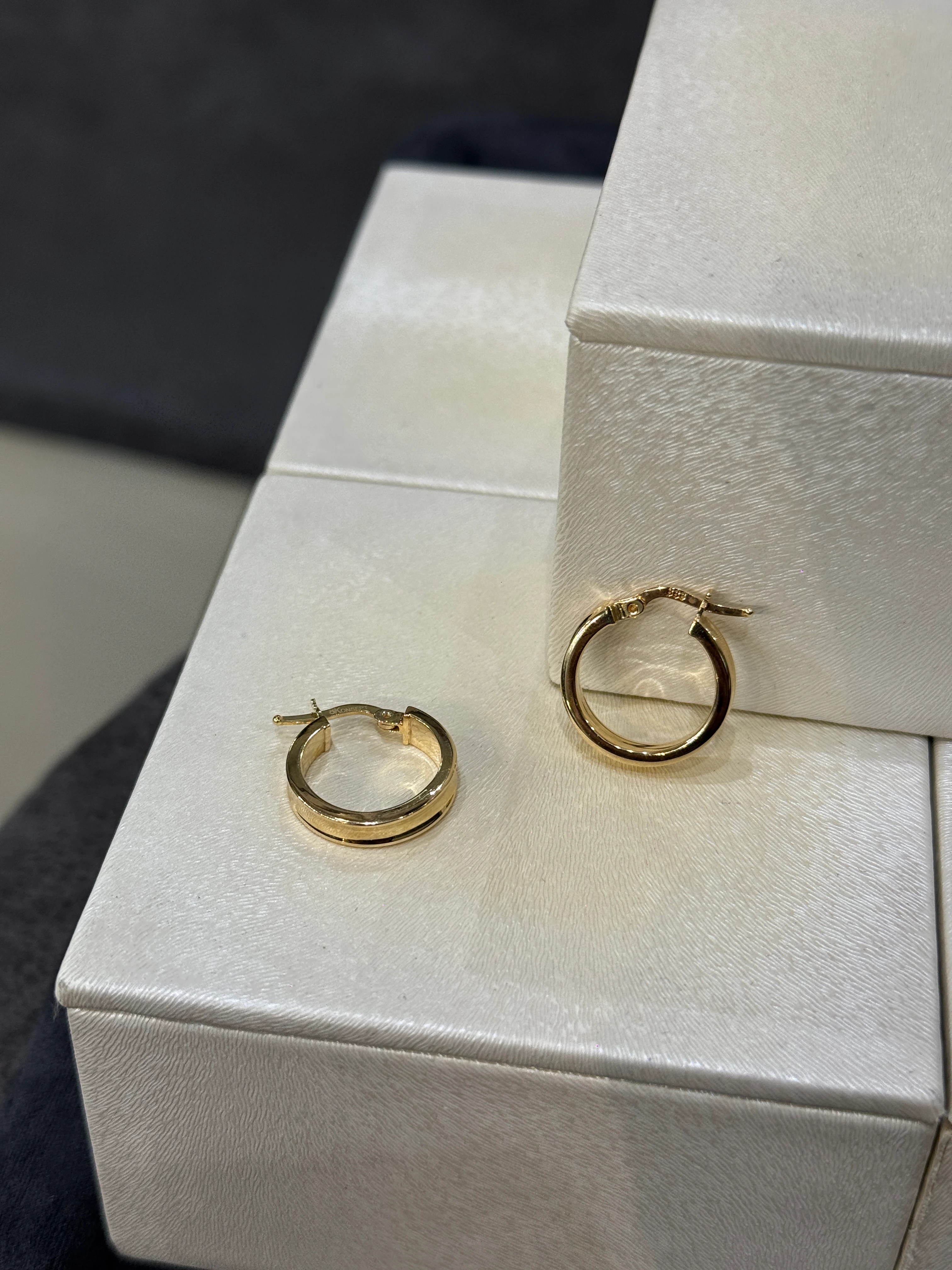 8 AYAR ALTIN PARLAK AJDA KÜPE