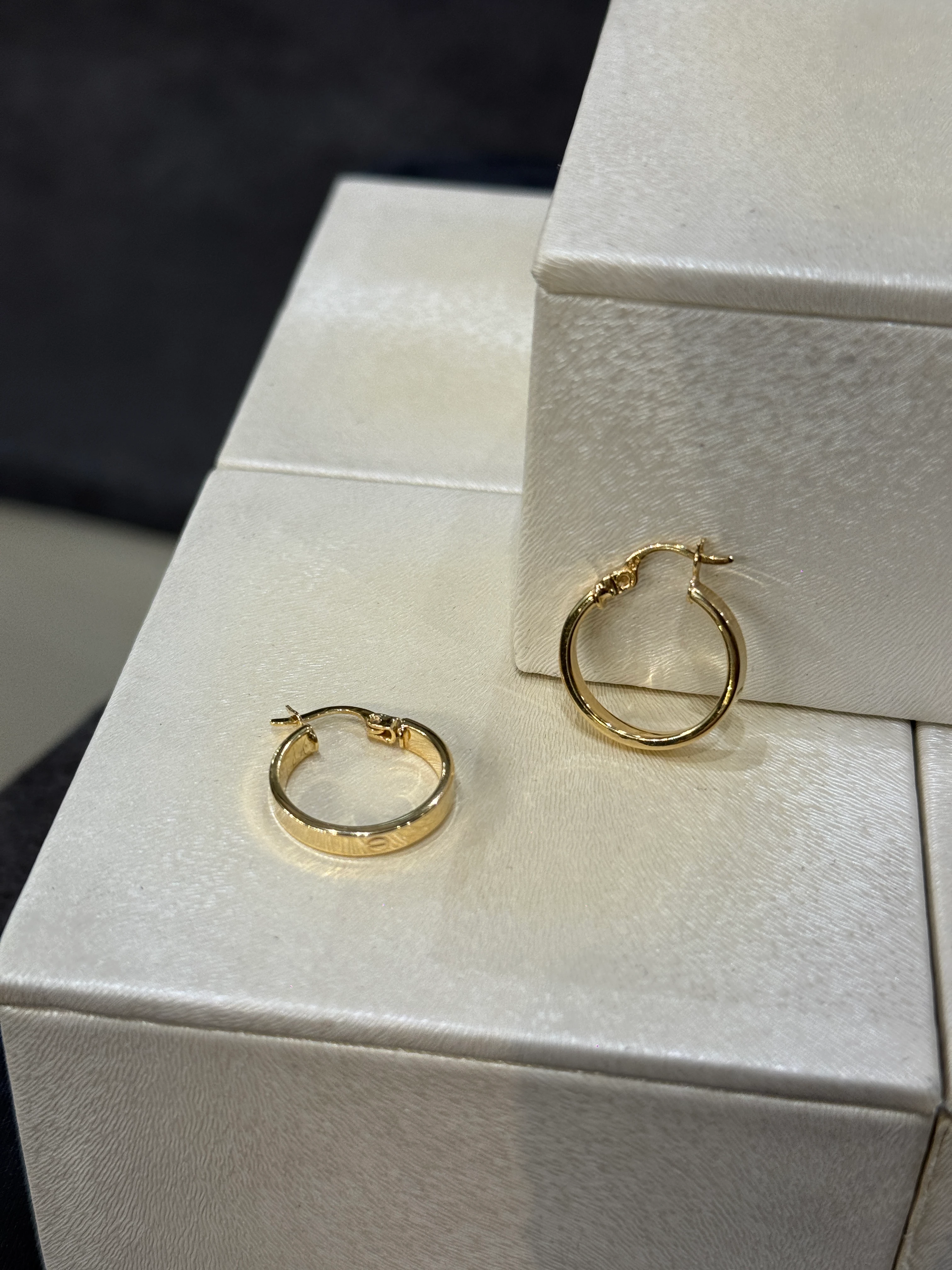 8 AYAR ALTIN VİDA MODEL HALKA KÜPE