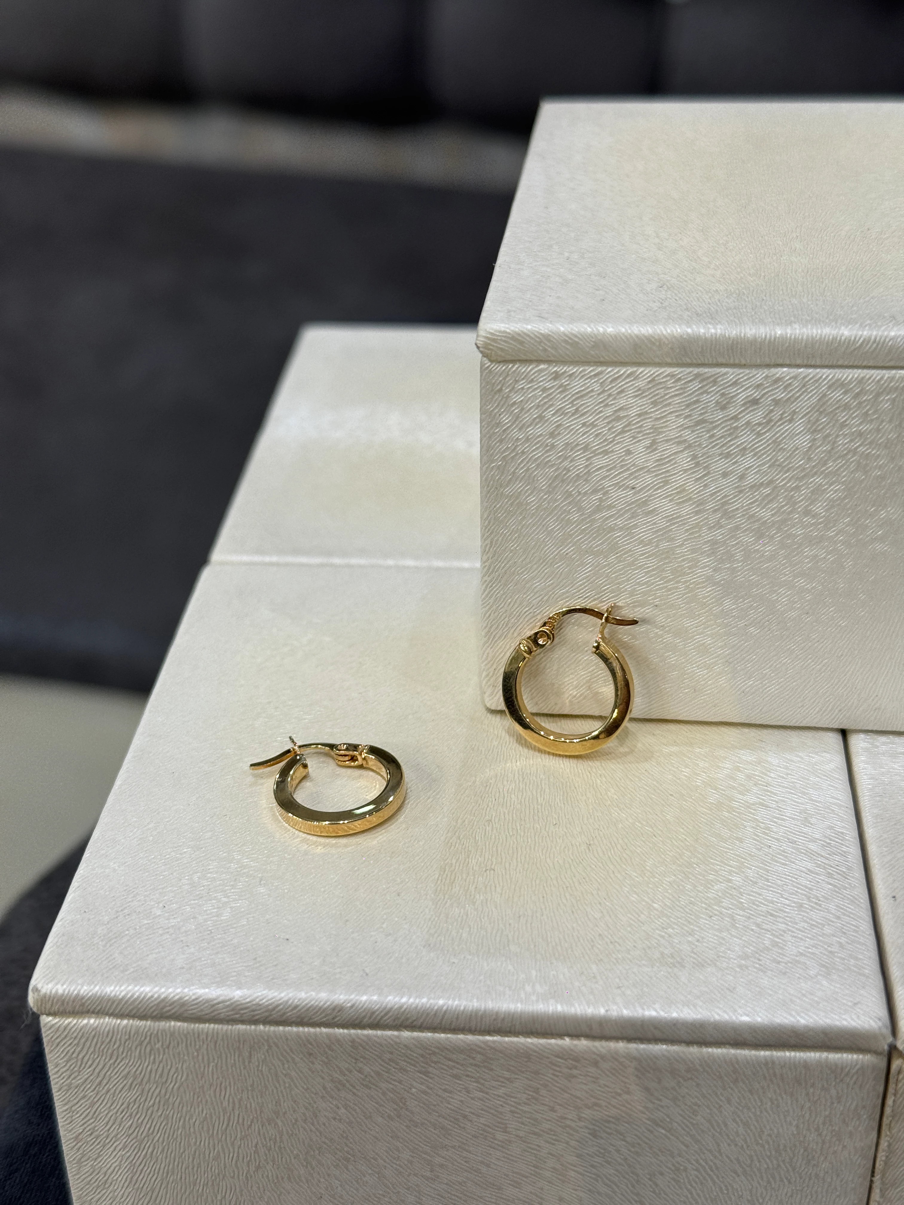 8 AYAR ALTIN KÖŞELİ DÜZ HALKA KÜPE