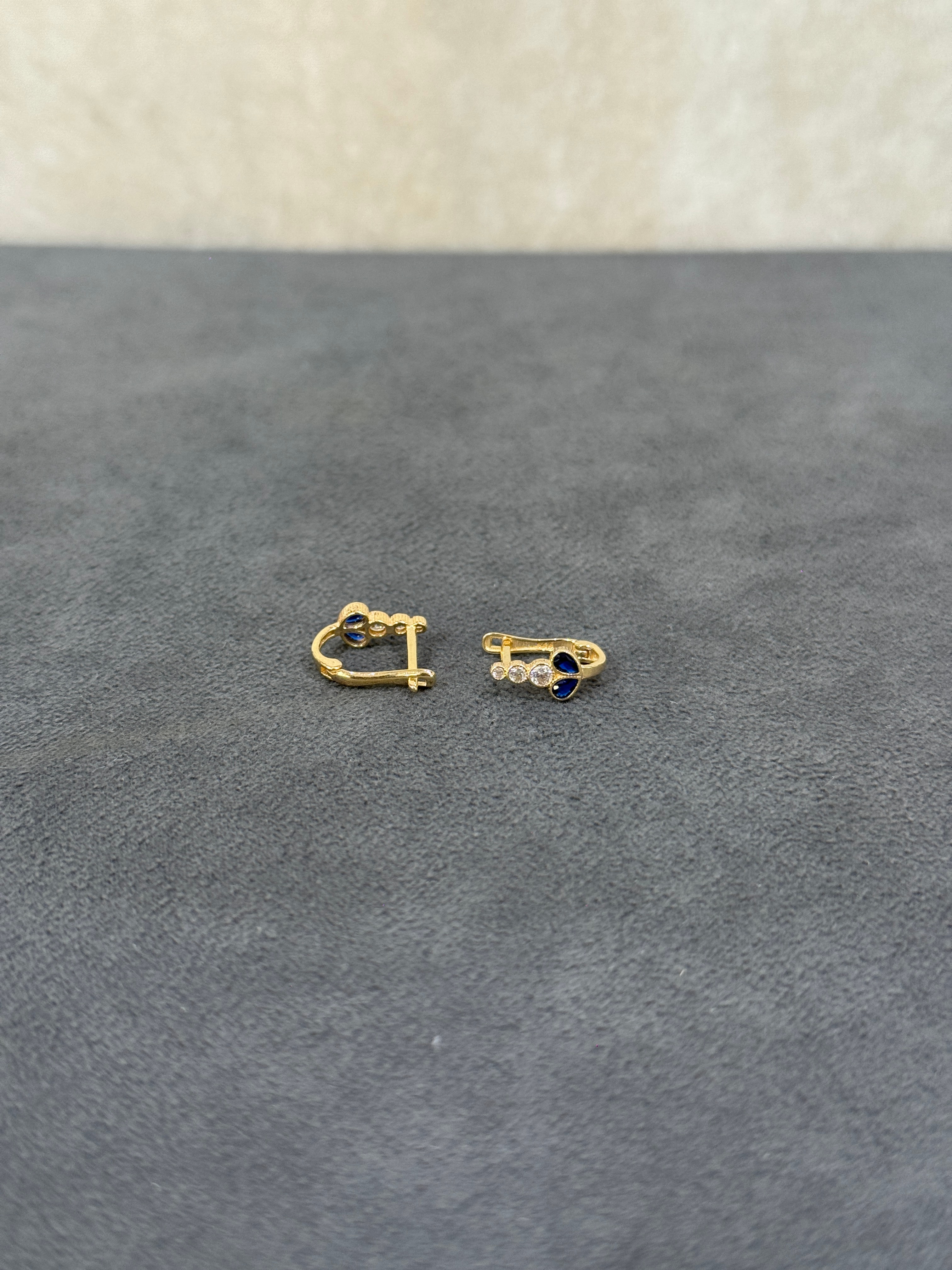 8 AYAR ALTIN MAVİ TAŞLI ÇOCUK KÜPESİ