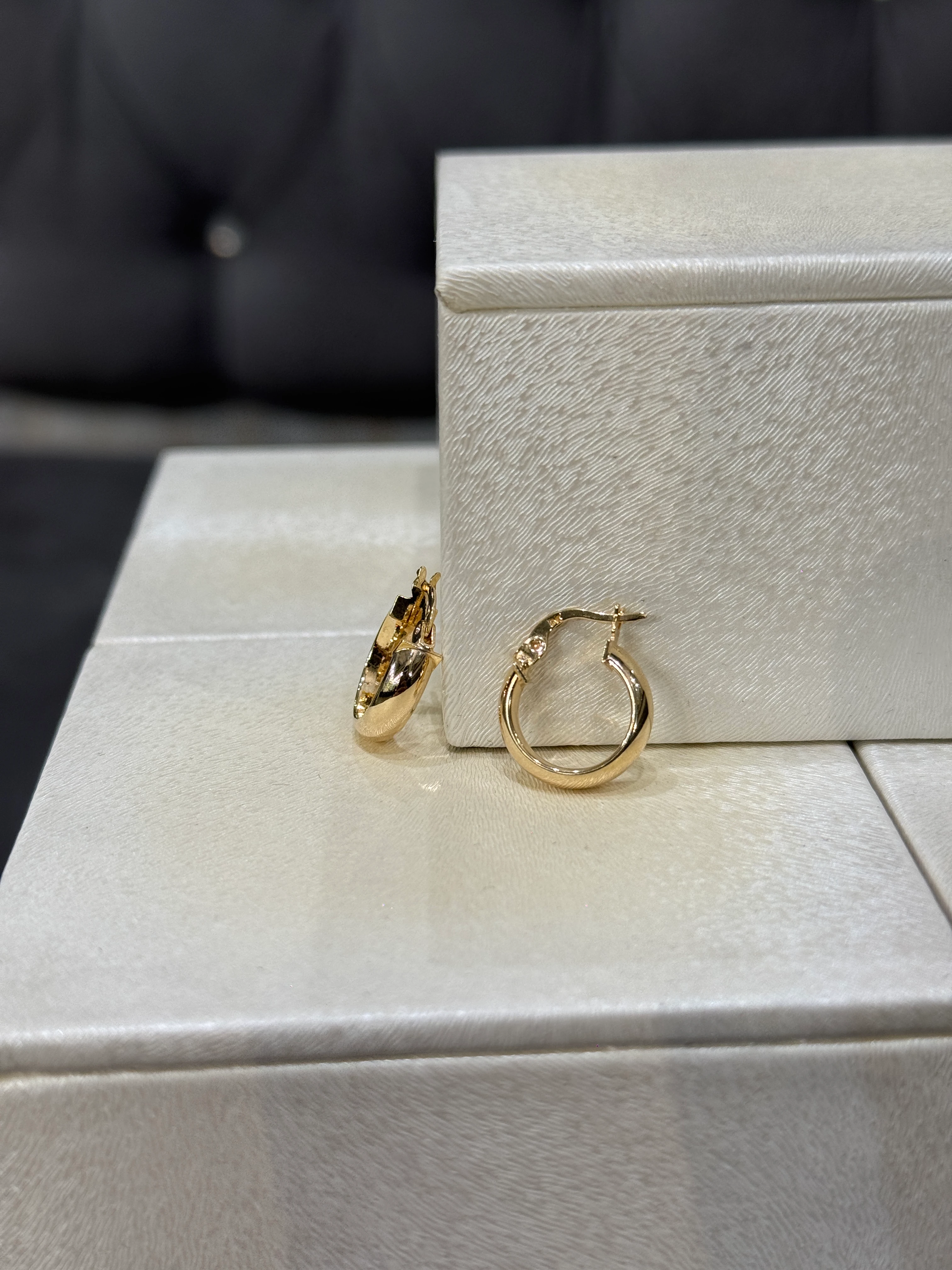 8 AYAR ALTIN BOMBELİ HALKA KÜPE