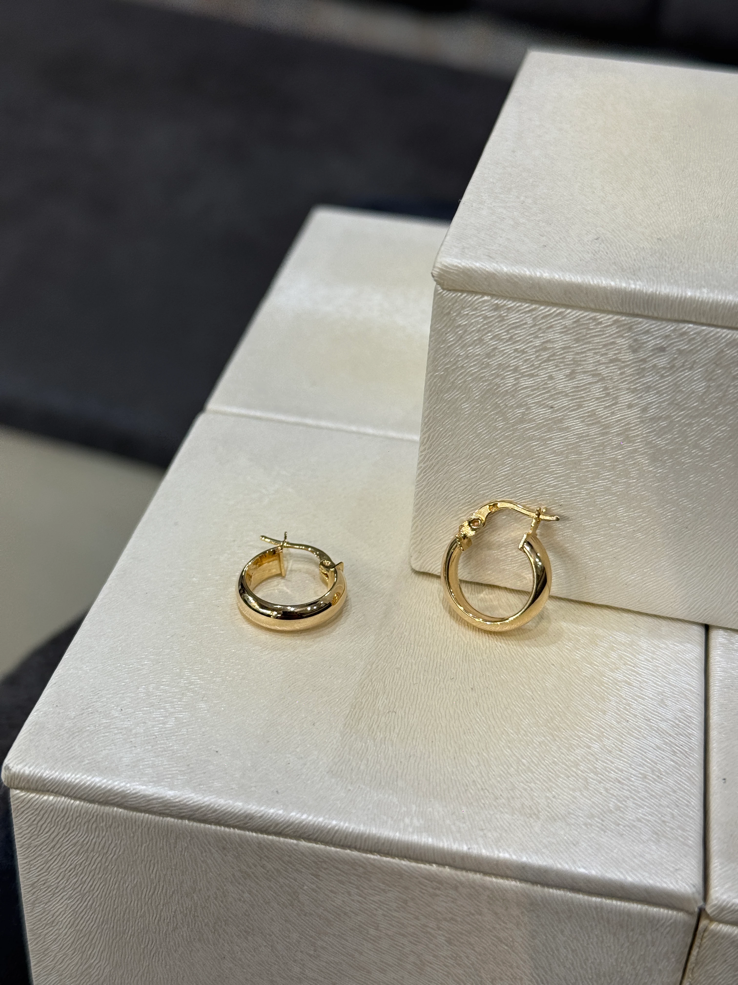 8 AYAR ALTIN BOMBELİ HALKA KÜPE