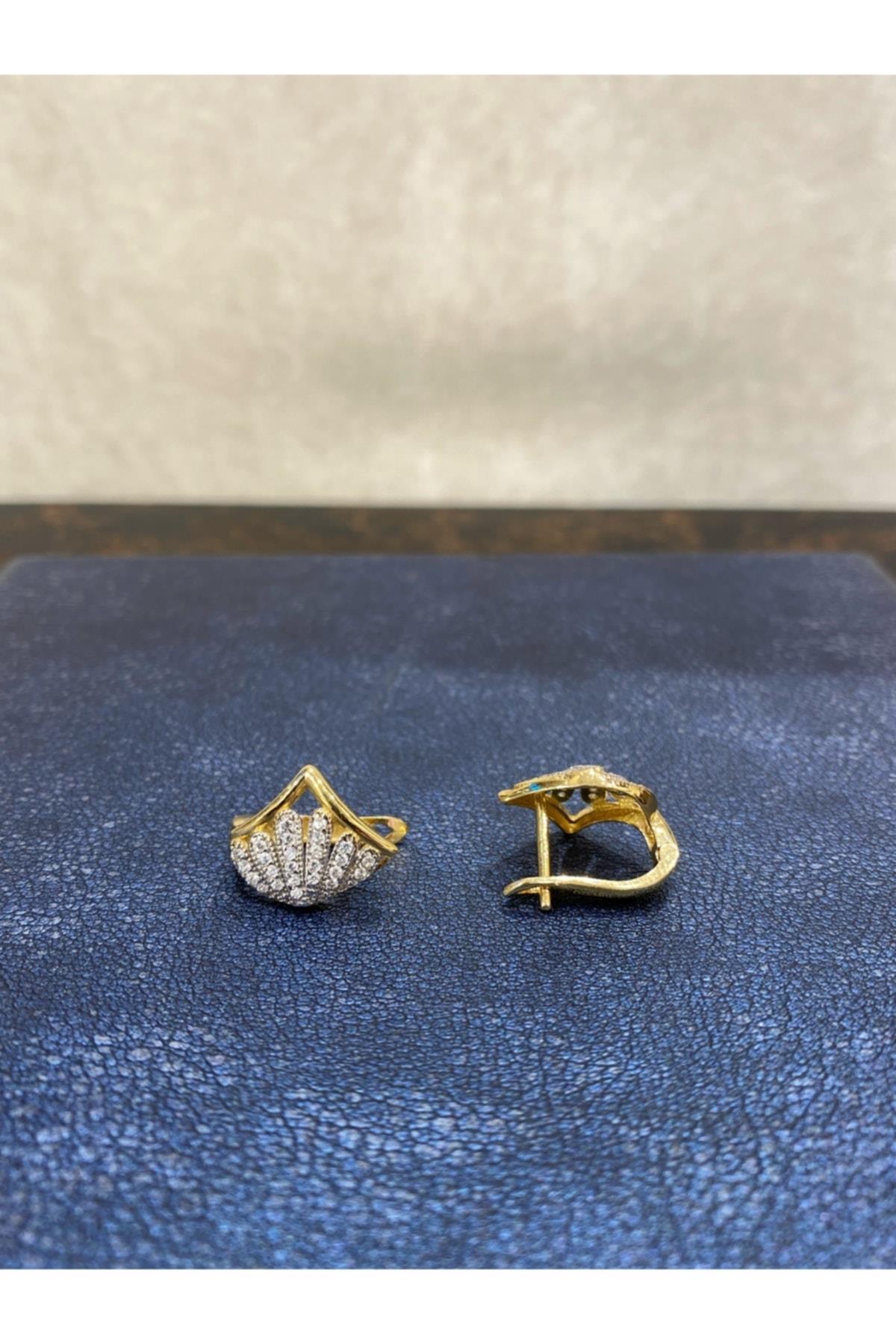 14 Ayar Altın J Küpe