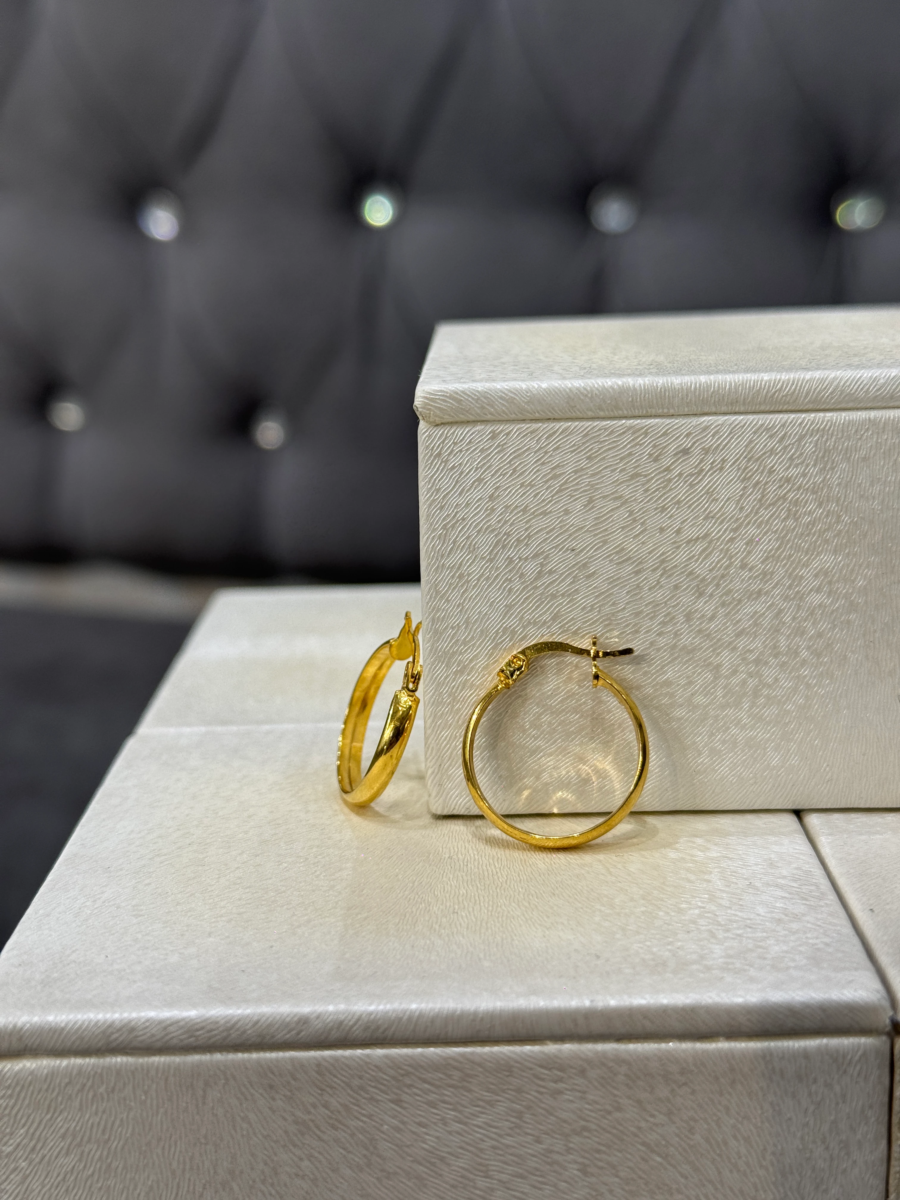 8 AYAR ALTIN BOMBELİ HALKA KÜPE