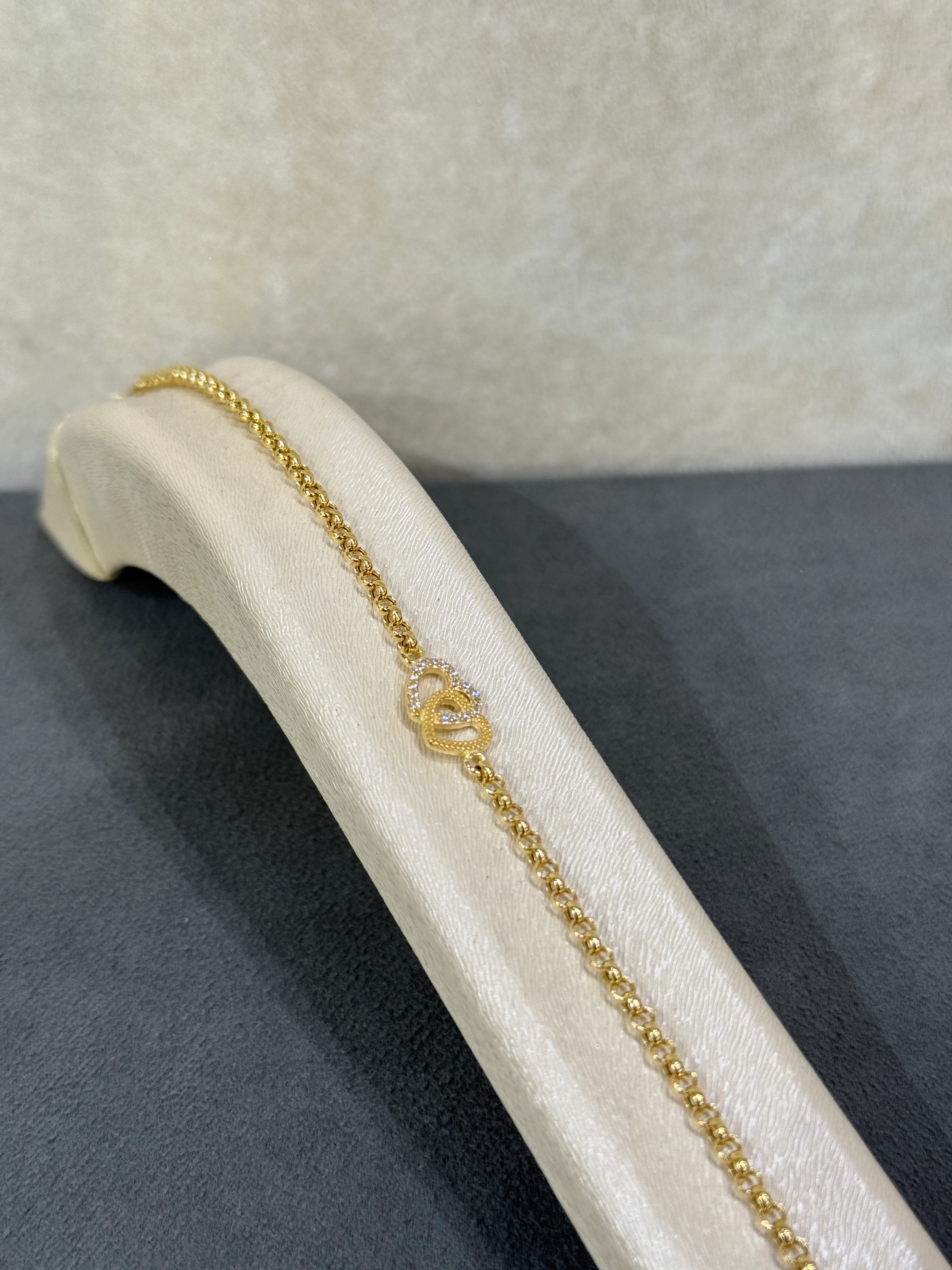 8 AYAR ALTIN ÇİFT KALPLİ DOÇ ZİNCİRLİ BİLEKLİK