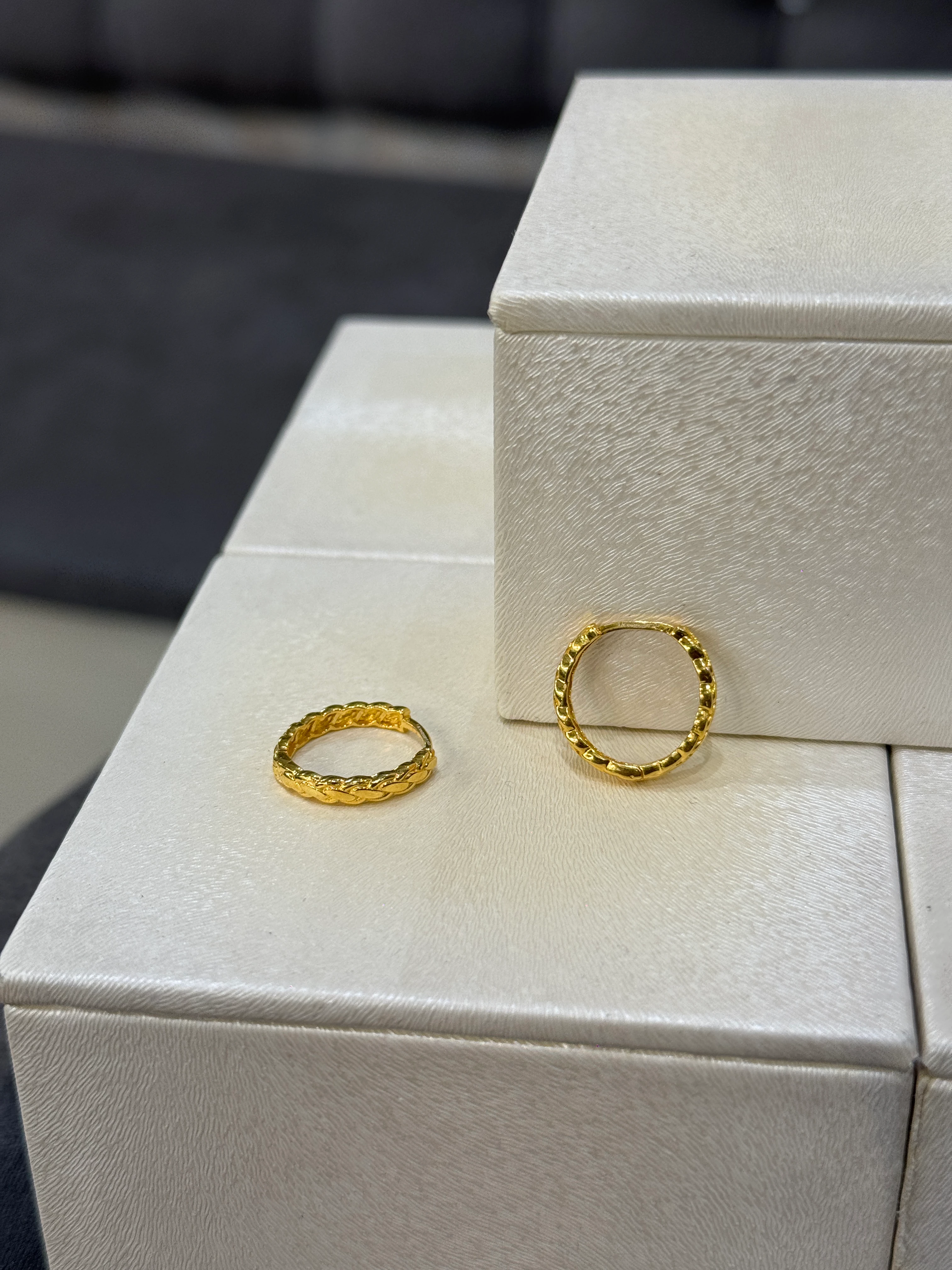 8 AYAR ALTIN BURGU HALKA KÜPE