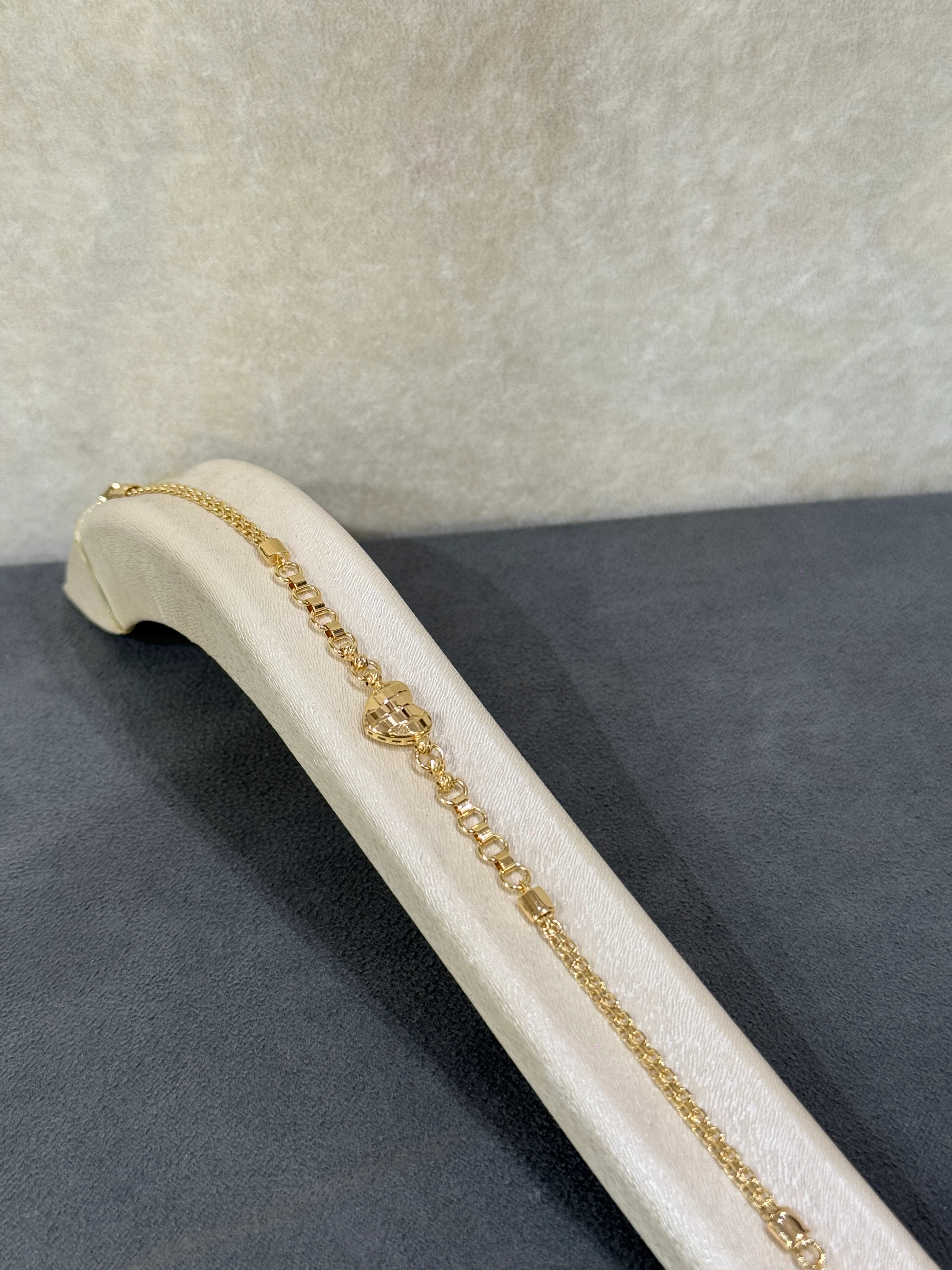 8 AYAR ALTIN KALPLİ BİLEKLİK