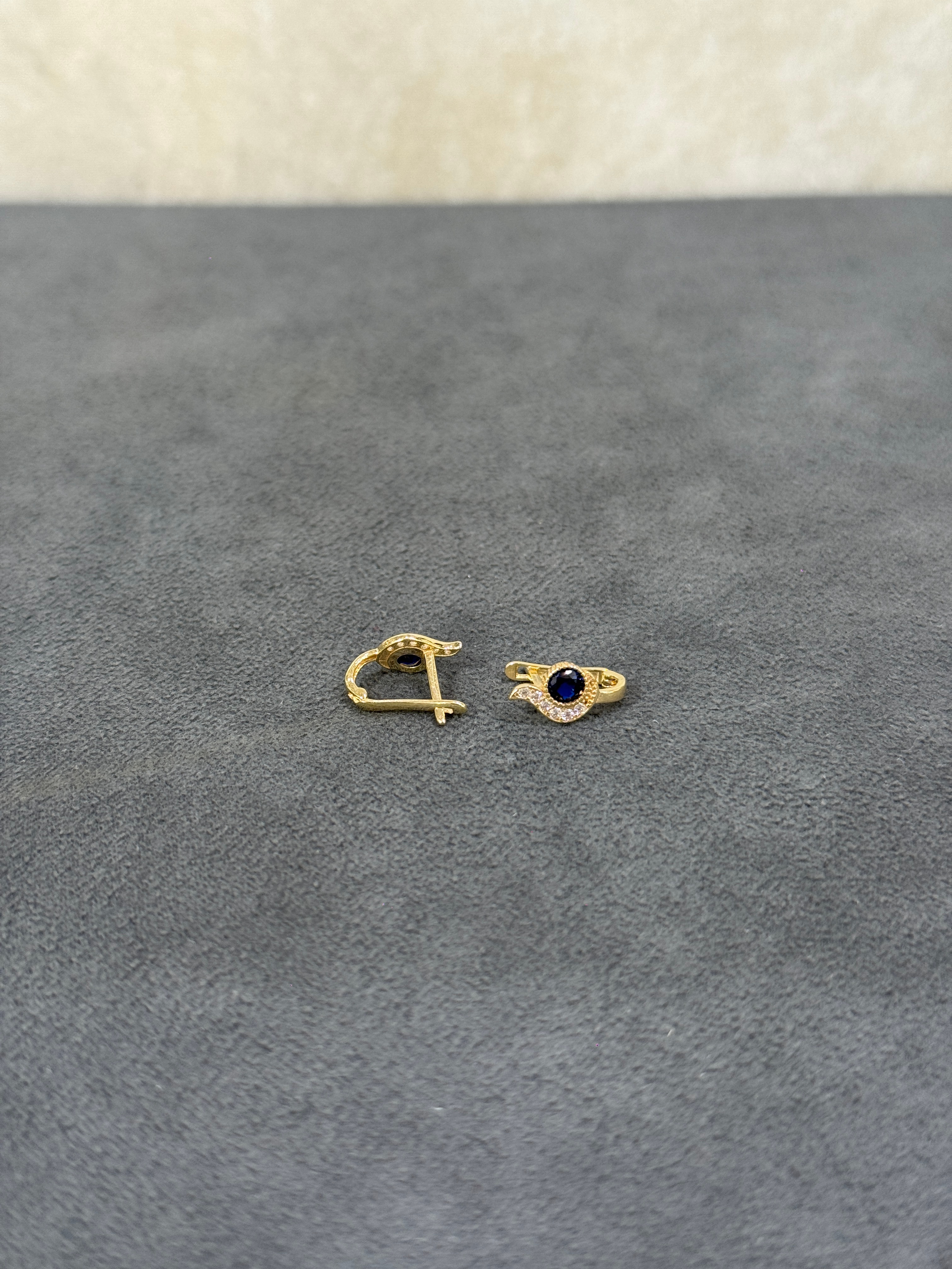 8 AYAR ALTIN MAVİ TAŞLI ÇOCUK KÜPESİ